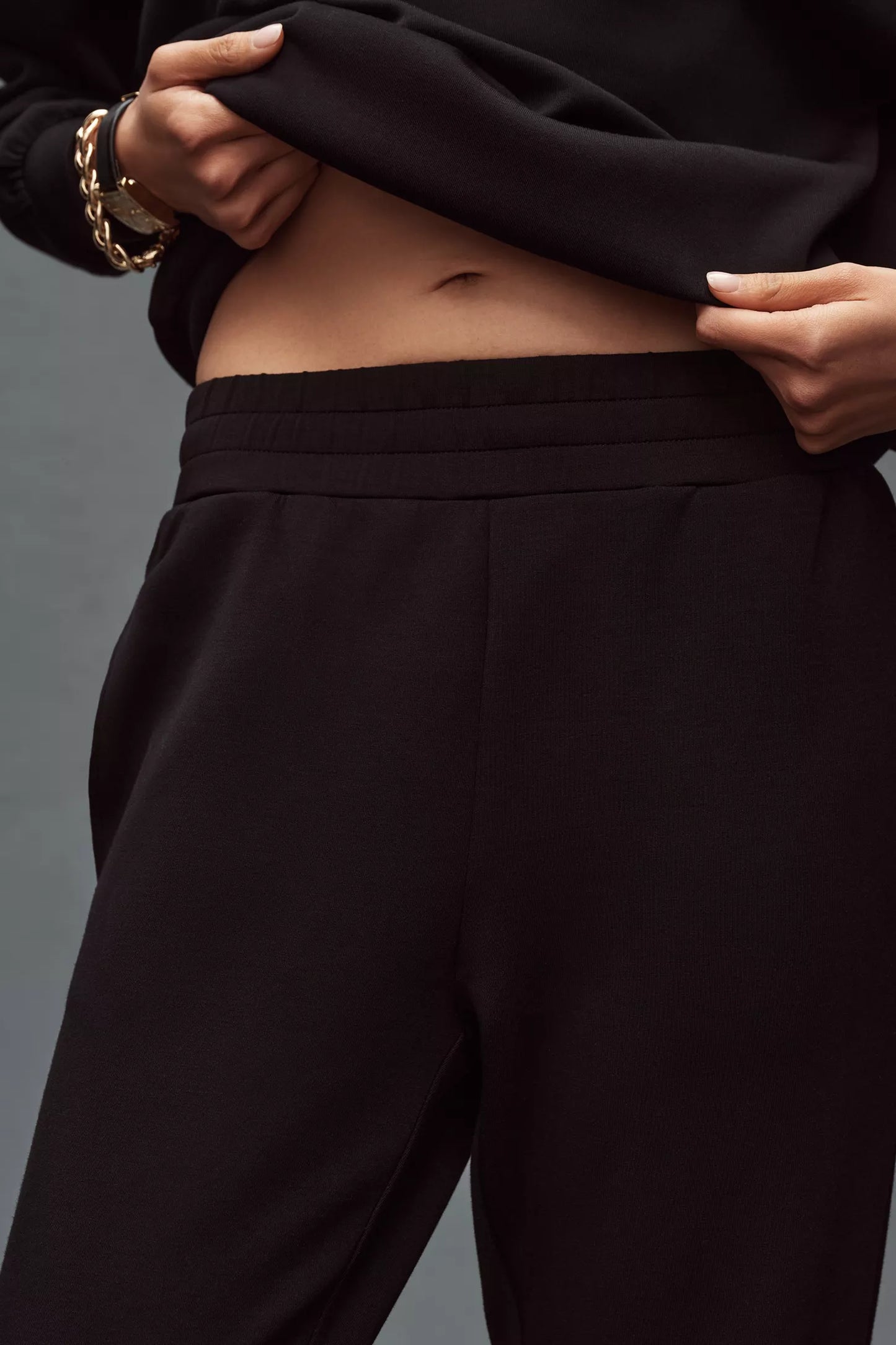 Varley The Slim Cuff Pants 25 with The Davidson Sweat Top in XS