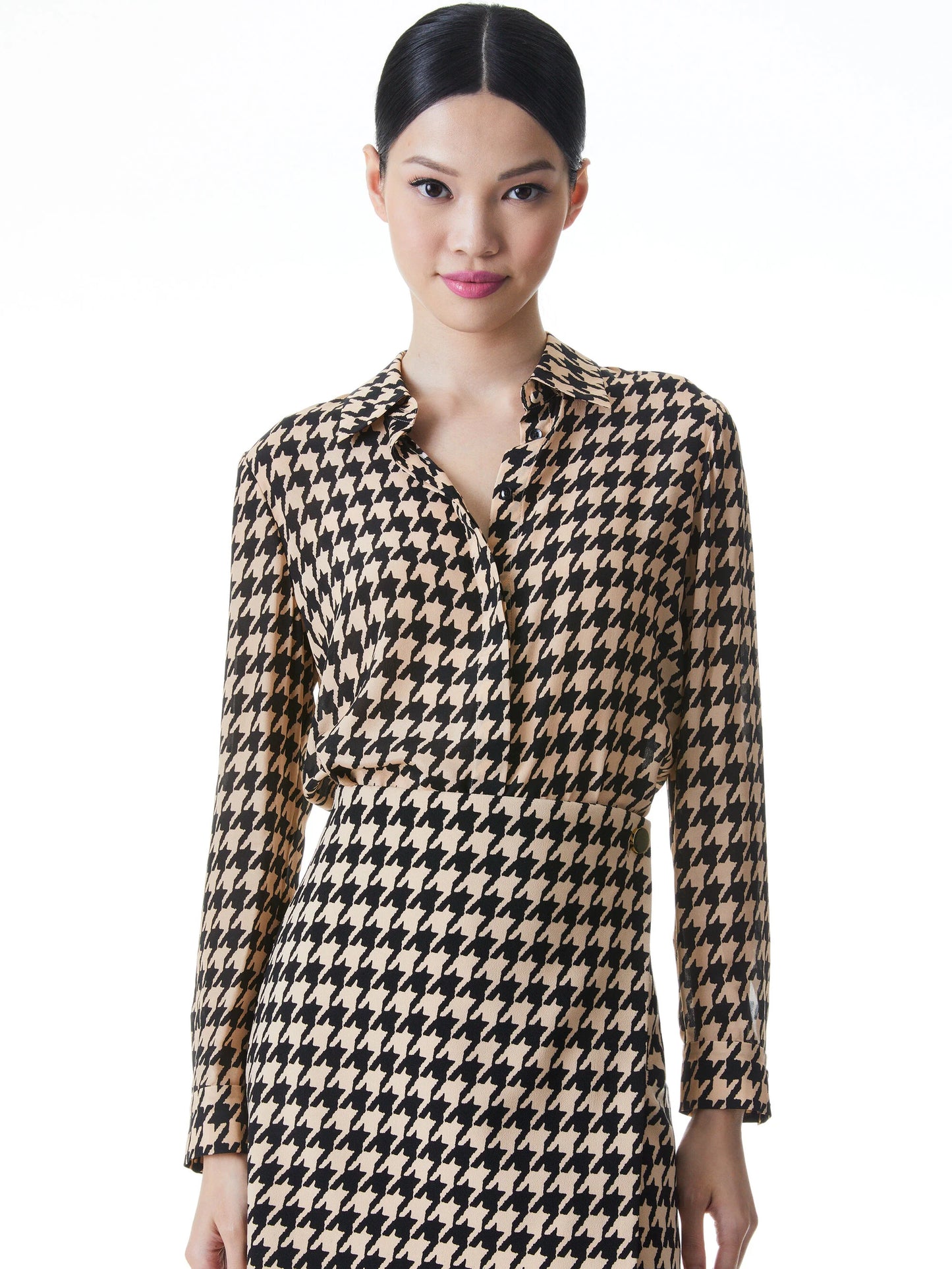 Alice + Olivia Silk Houndstooth Blouse with matching Renna Skirt size M/4
