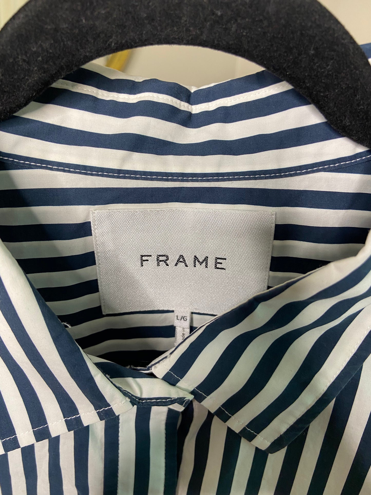 Frame Cutoff Oversized Shirt size L
