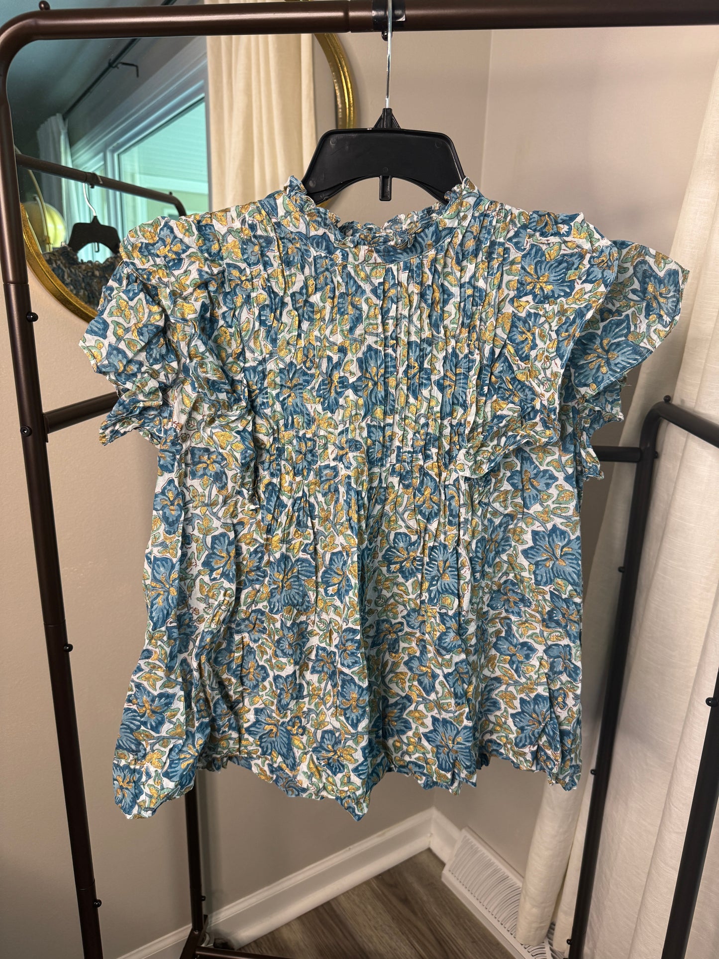 Oliphant Pintuck Ruffle Top size M