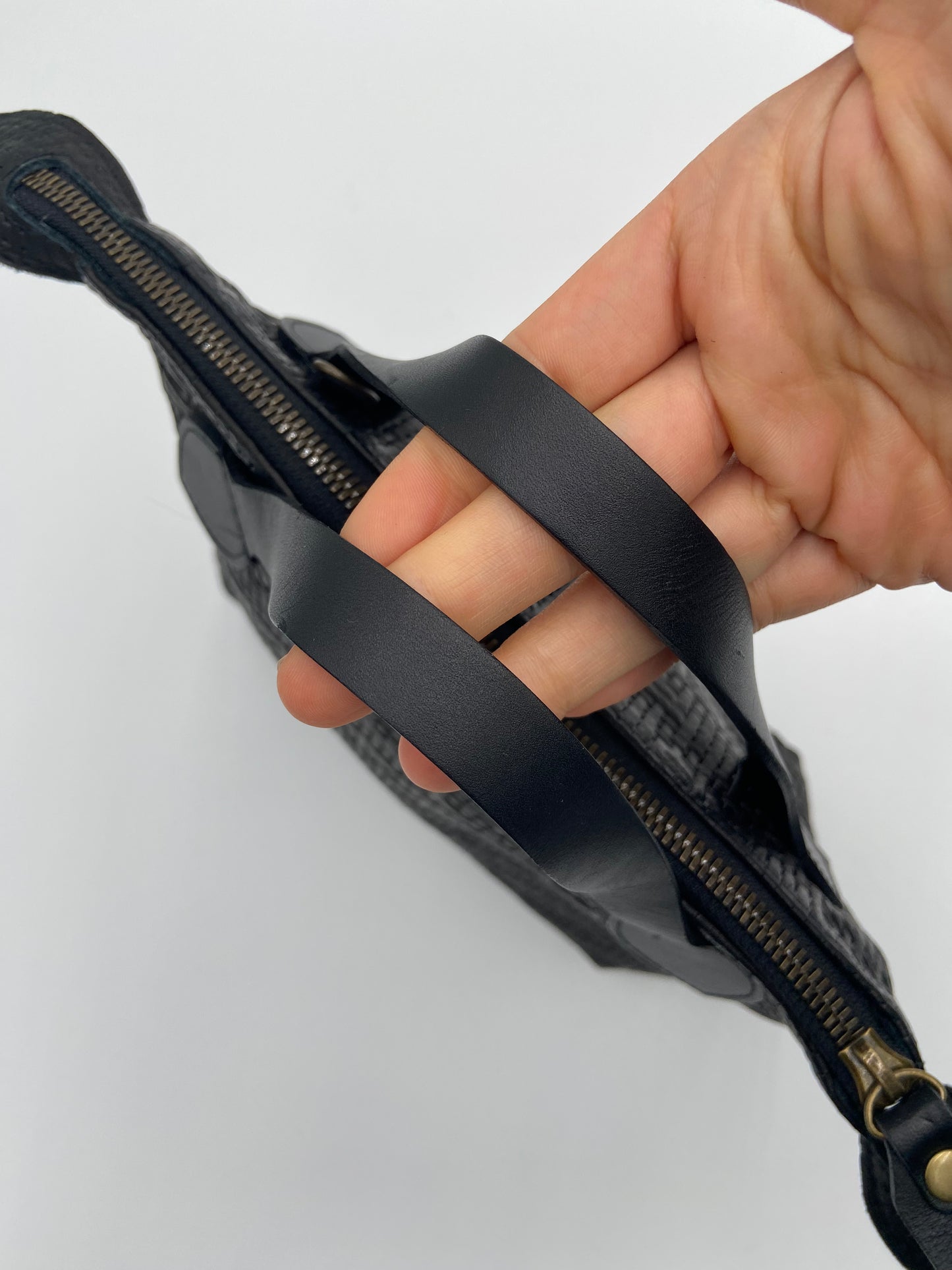 Parker Thatch Small Charlie Leather Black Basketweave