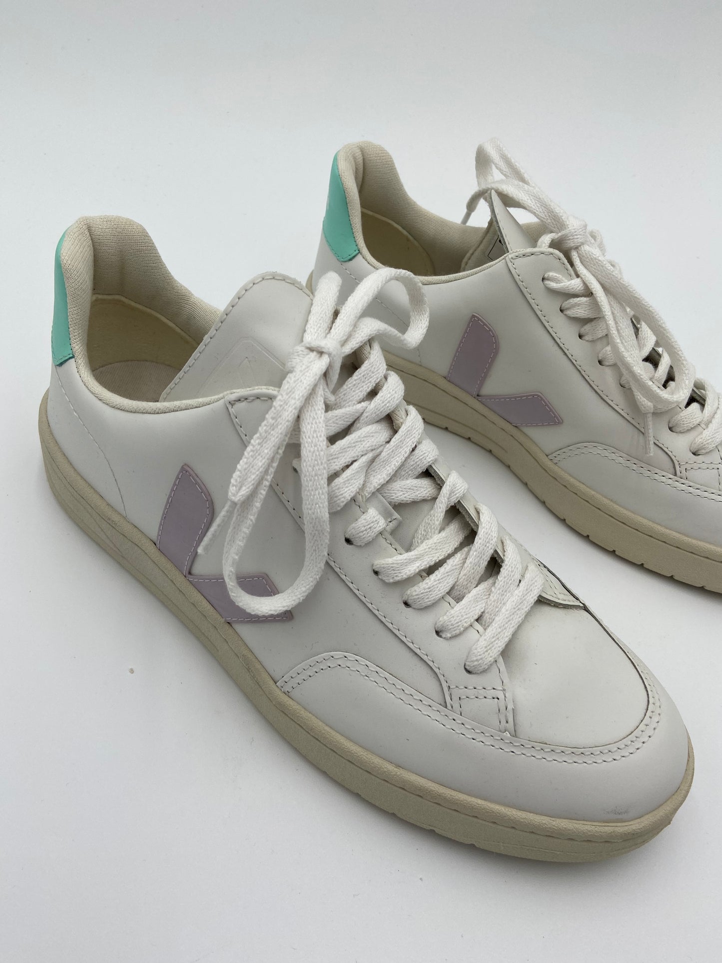 Veja V12 Sneakers size 40