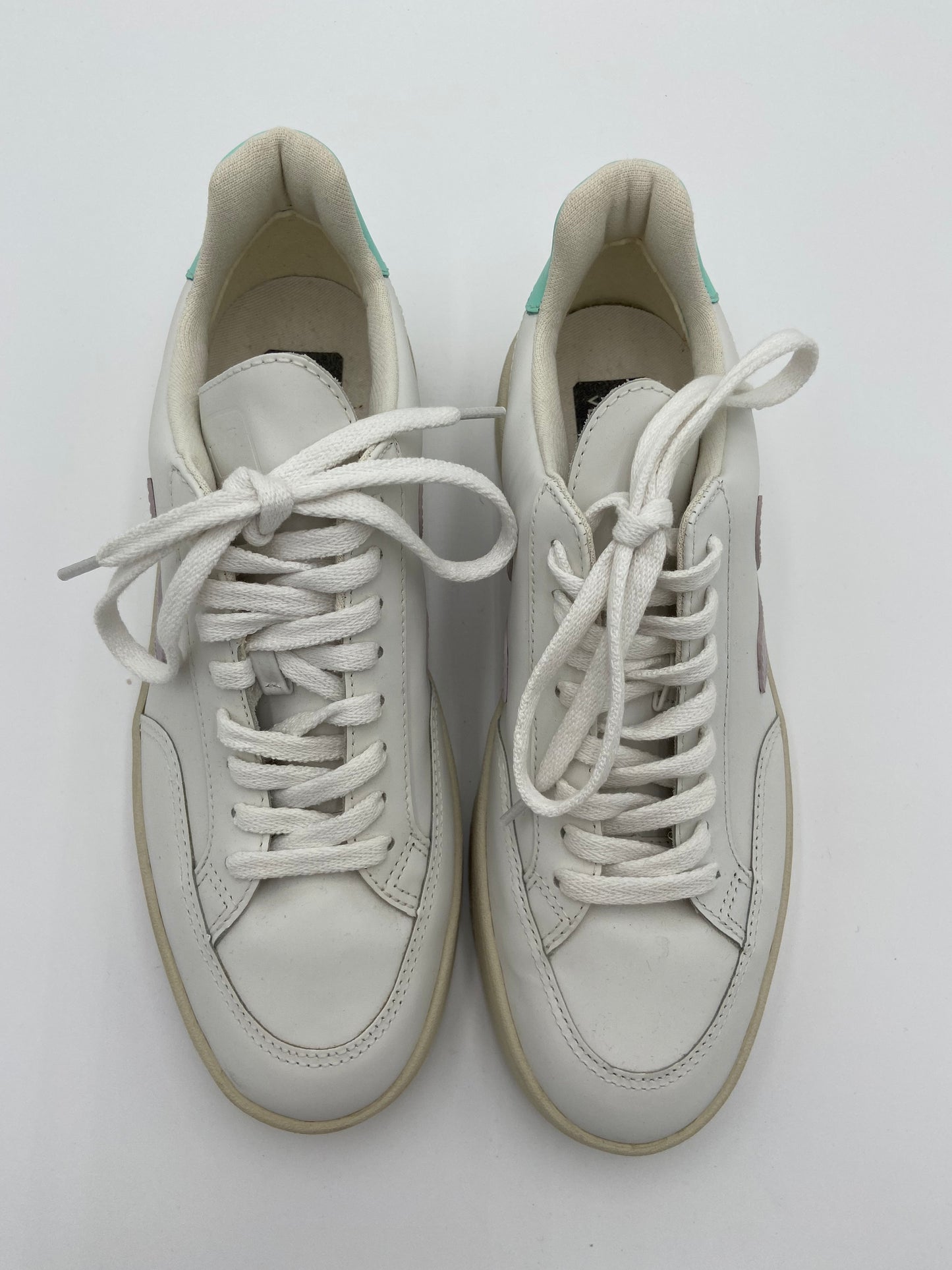Veja V12 Sneakers size 40