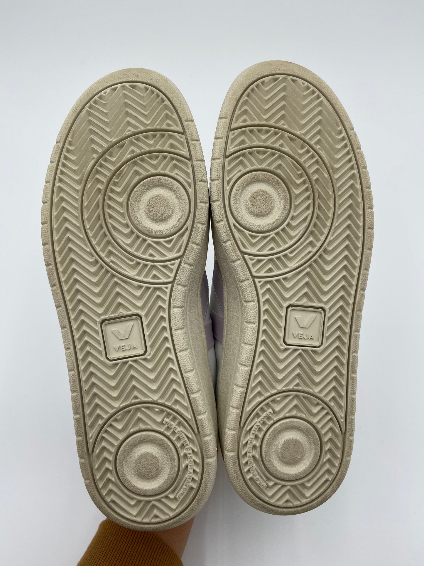 Veja V12 Sneakers size 40