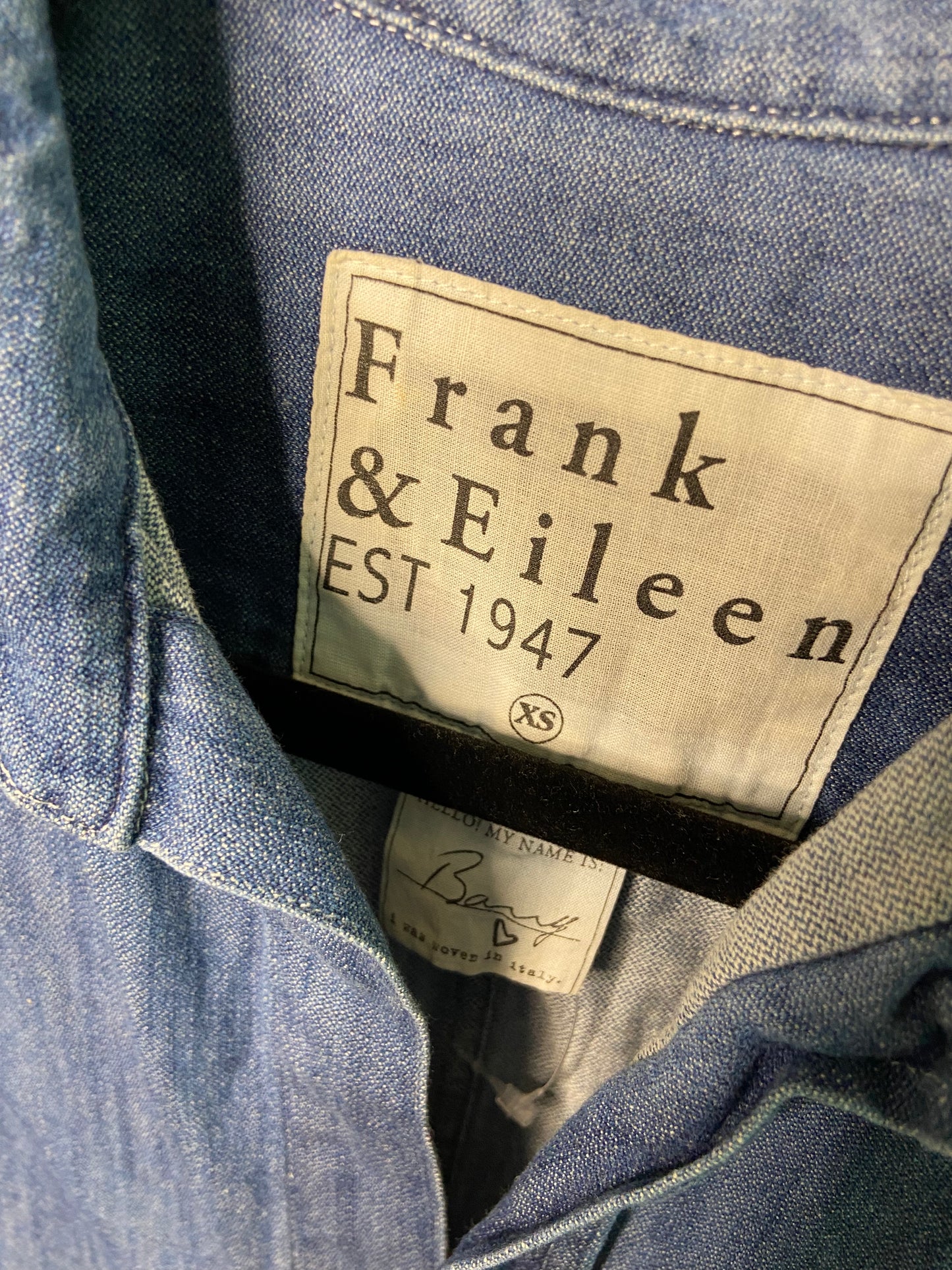 Frank and Eileen Barry Denim Button Down Shirt size XS