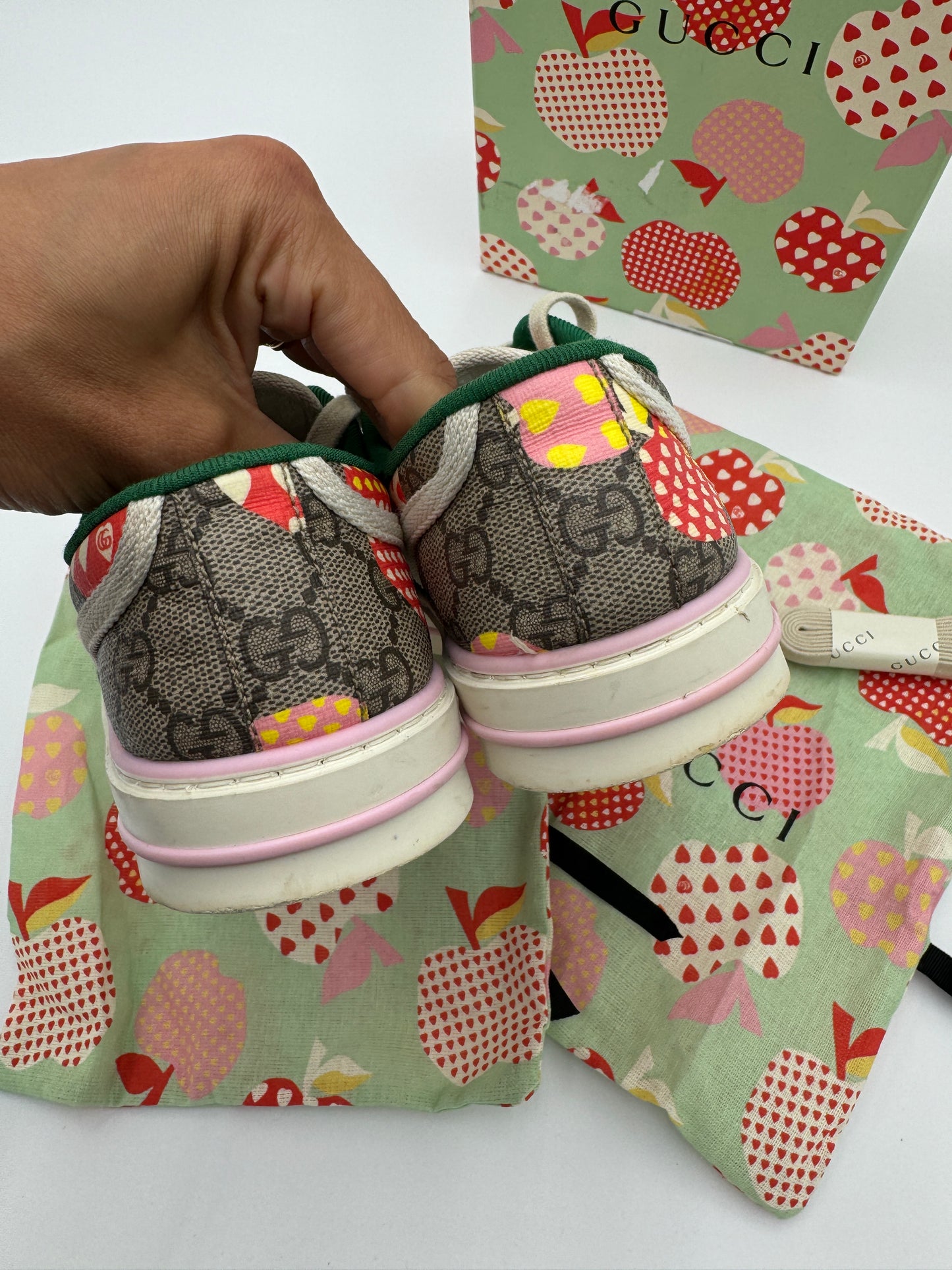 GUCCI Les Pommes Tennis 1977 GG Sneakers size 37