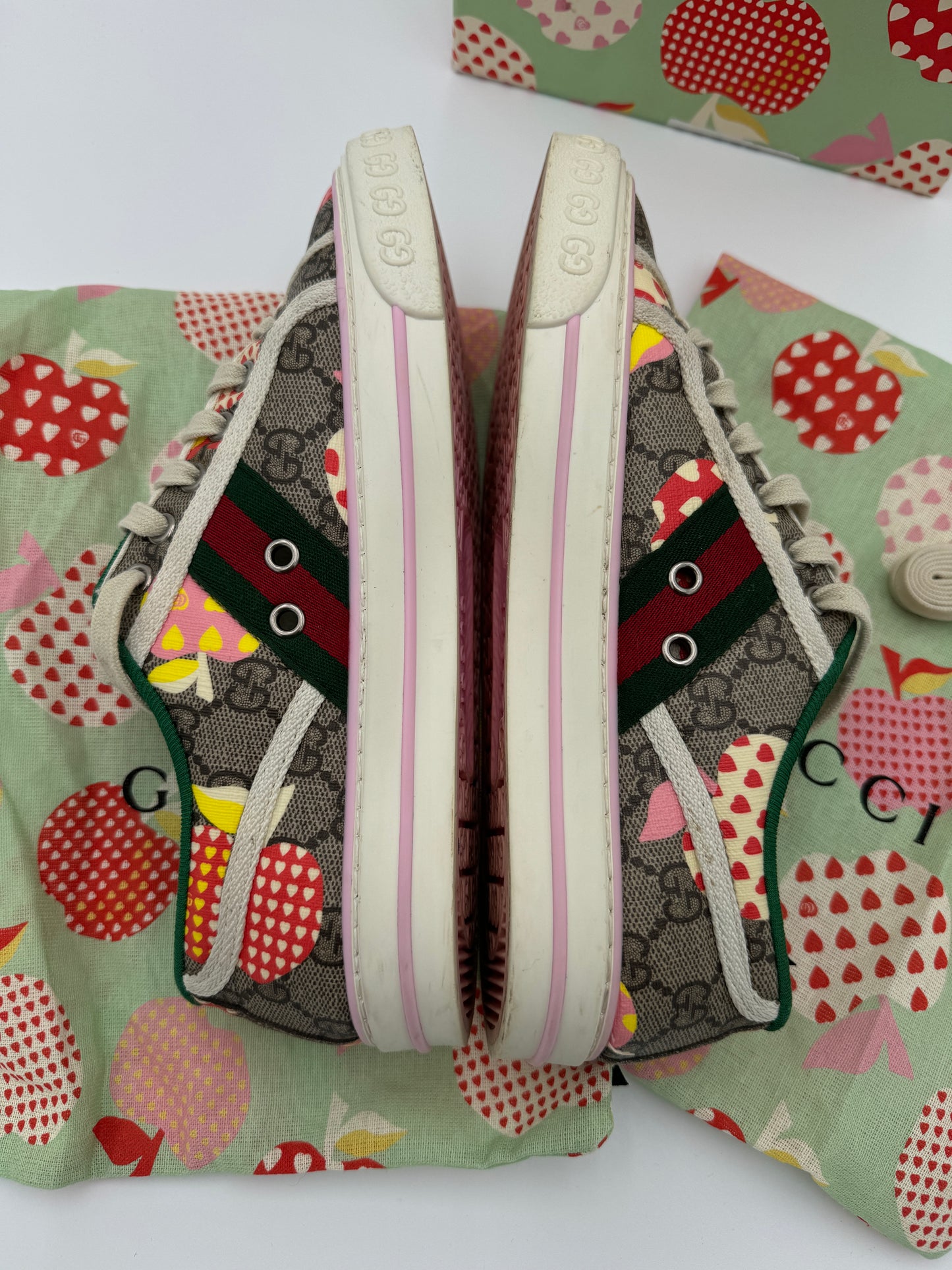 GUCCI Les Pommes Tennis 1977 GG Sneakers size 37