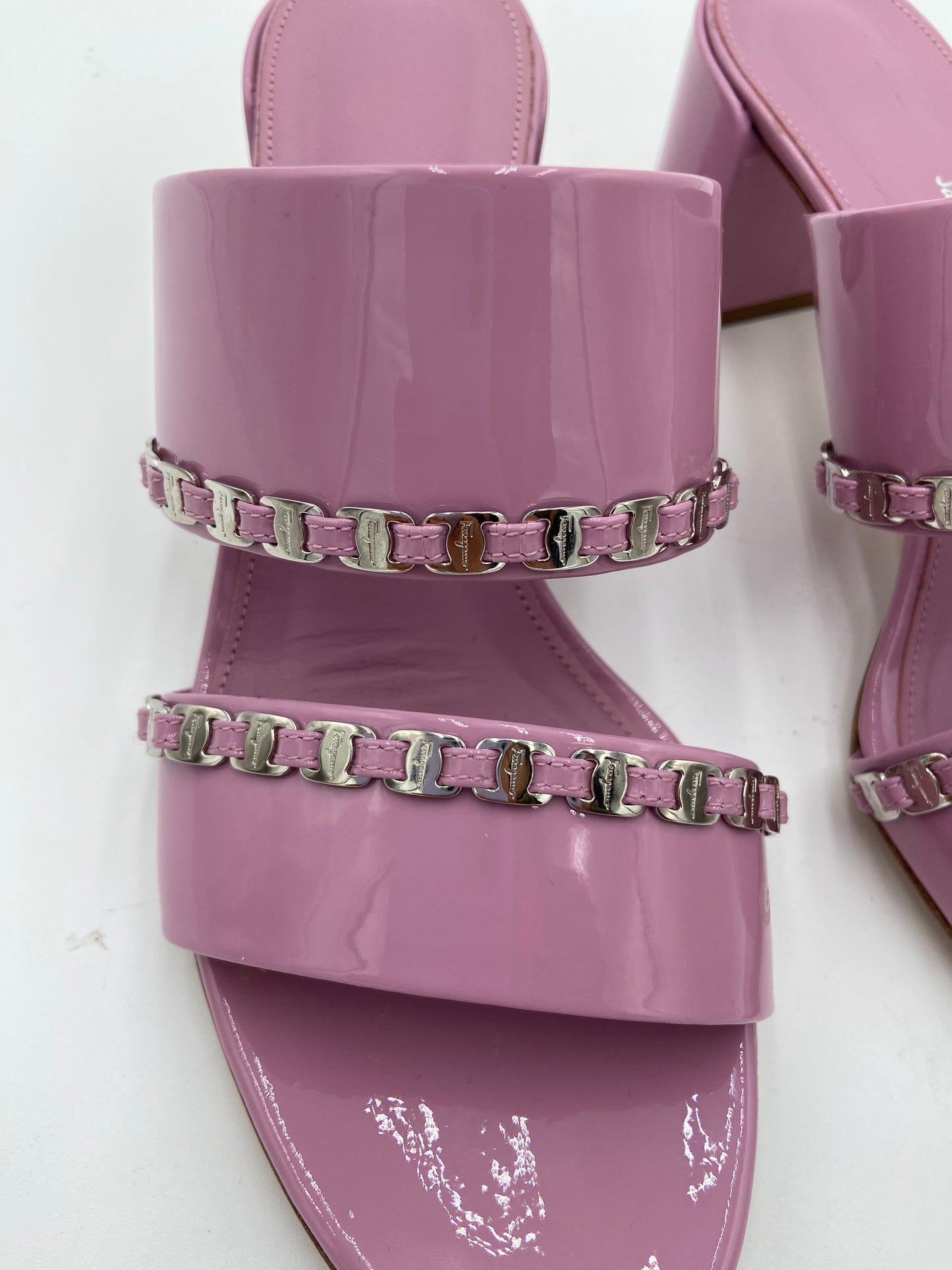 Salvatore Ferragamo Vara Chain Sandals size