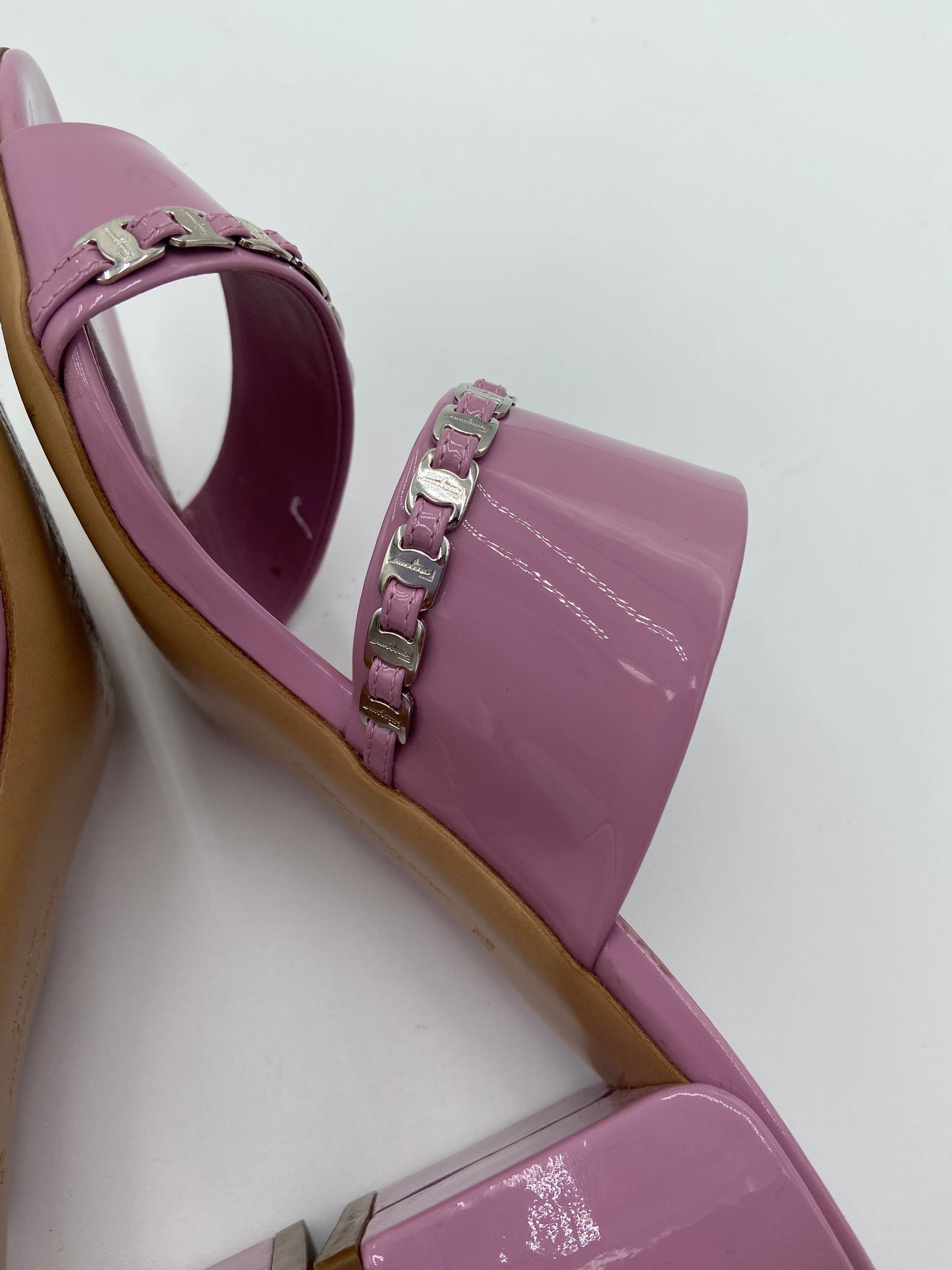 Salvatore Ferragamo Vara Chain Sandals size