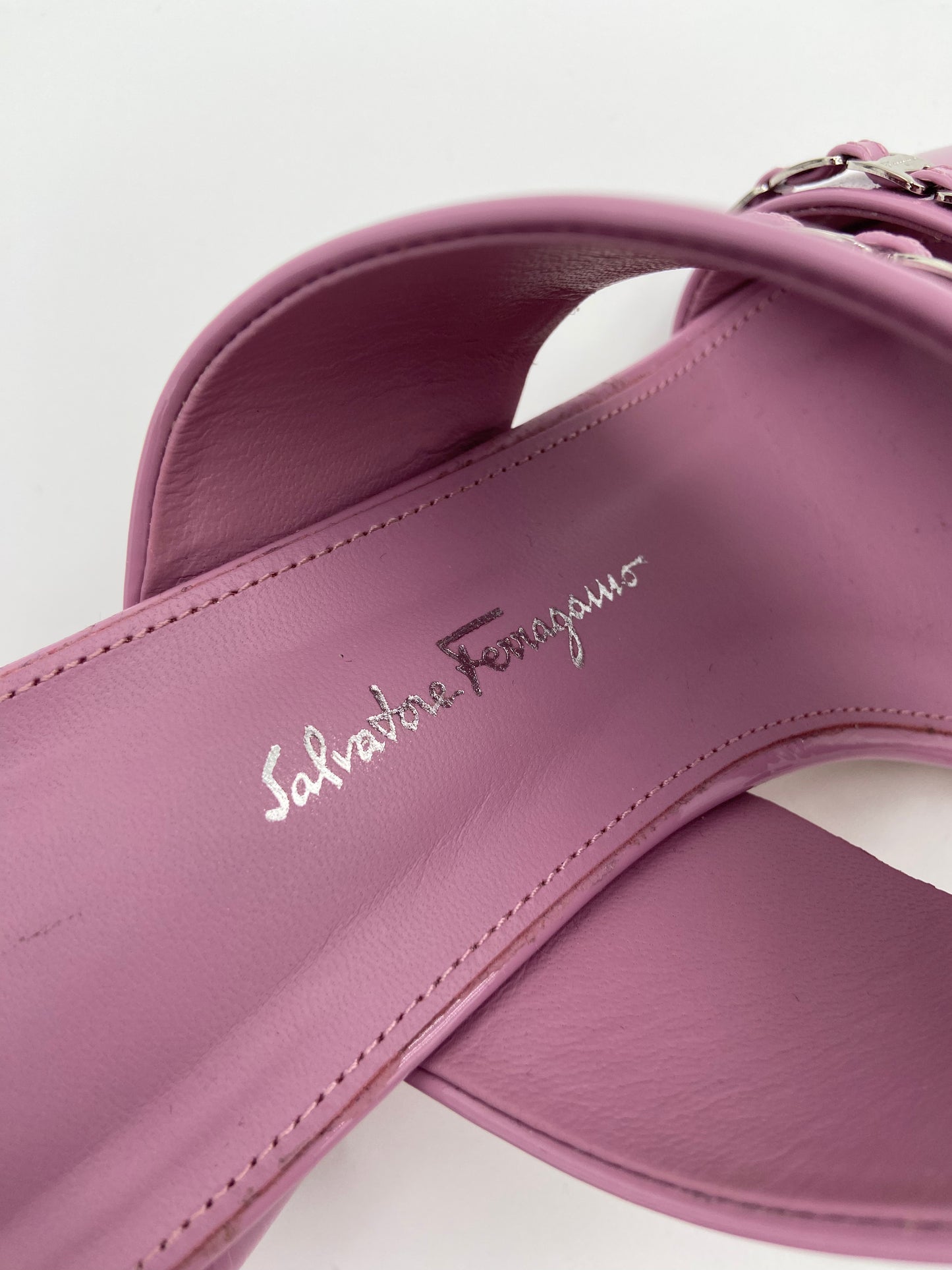 Salvatore Ferragamo Vara Chain Sandals size