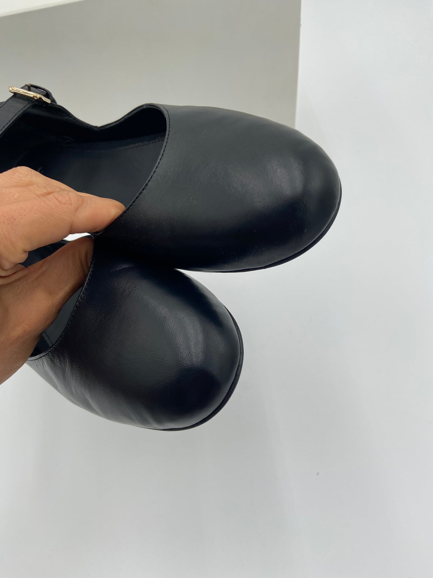 Co. Round Toe D'Orsay Flat in Black size 39.5