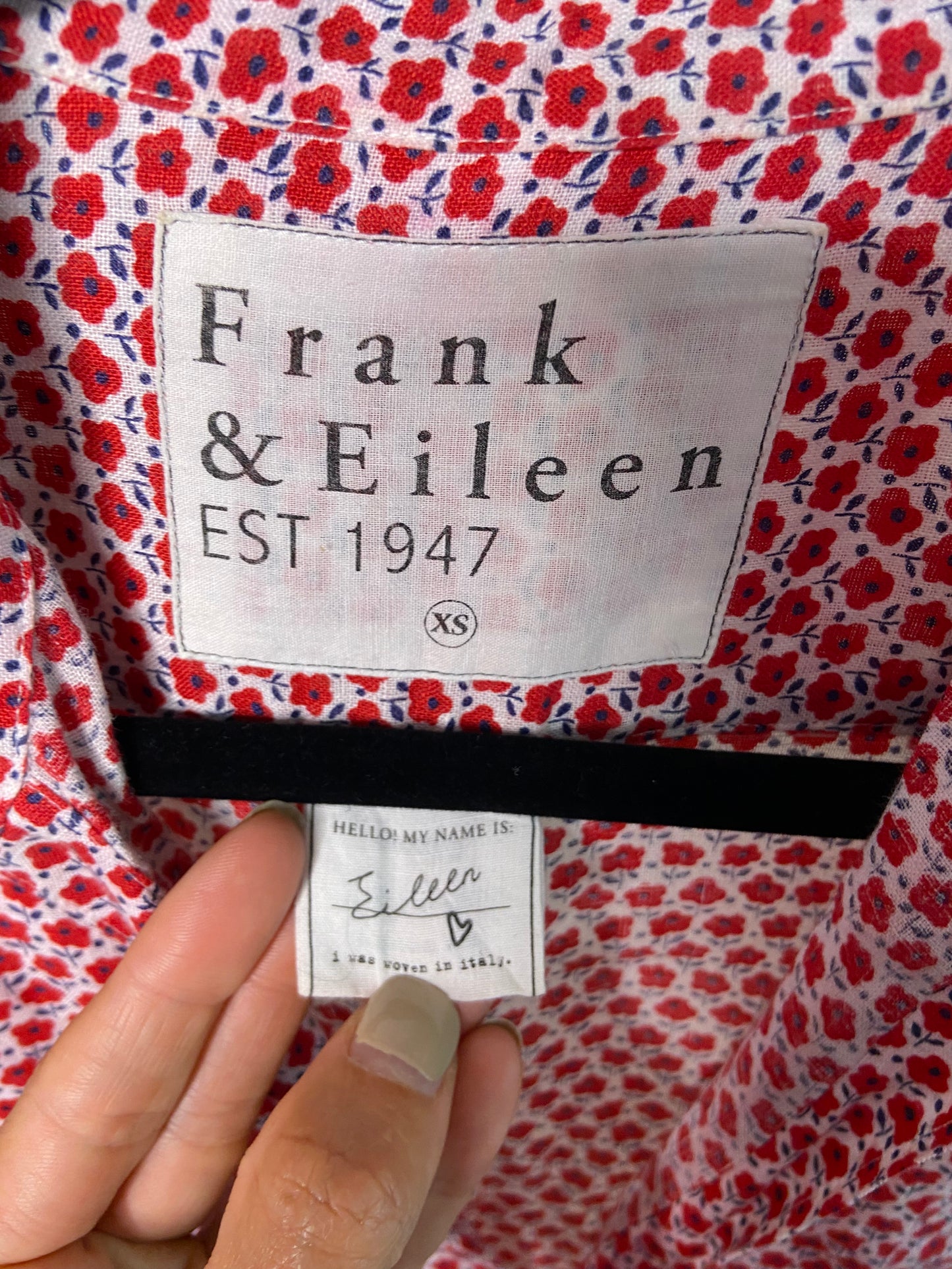 Frank and Eileen "Eileen" Button Down Linen Shirt size XS