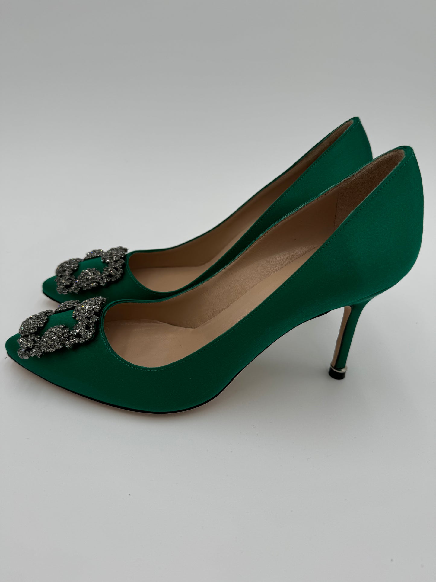 MANOLO BLAHNIK Green Satin Hangisi Pointed Toe Pumps 90mm size 37.5