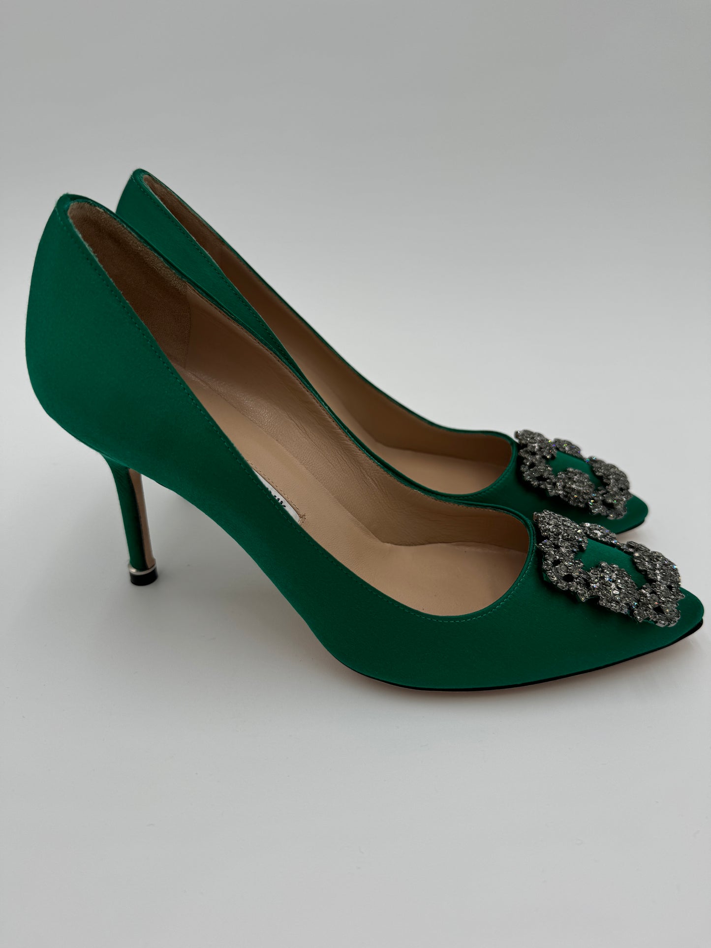 MANOLO BLAHNIK Green Satin Hangisi Pointed Toe Pumps 90mm size 37.5