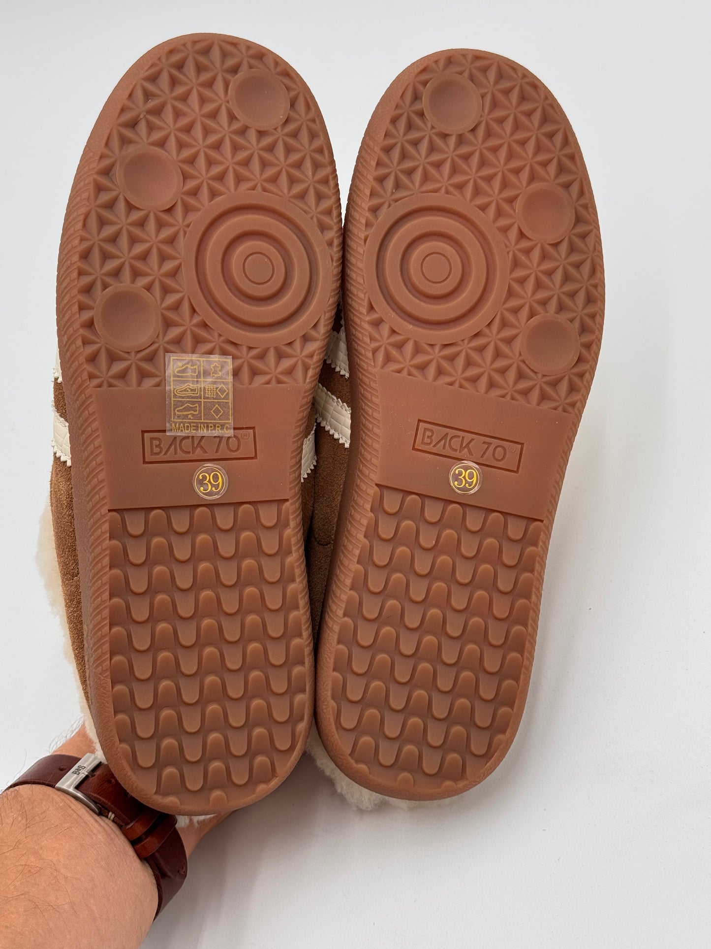Back70 Easter Shearling Backless Sneakers in Tobacco size 39 US 8
