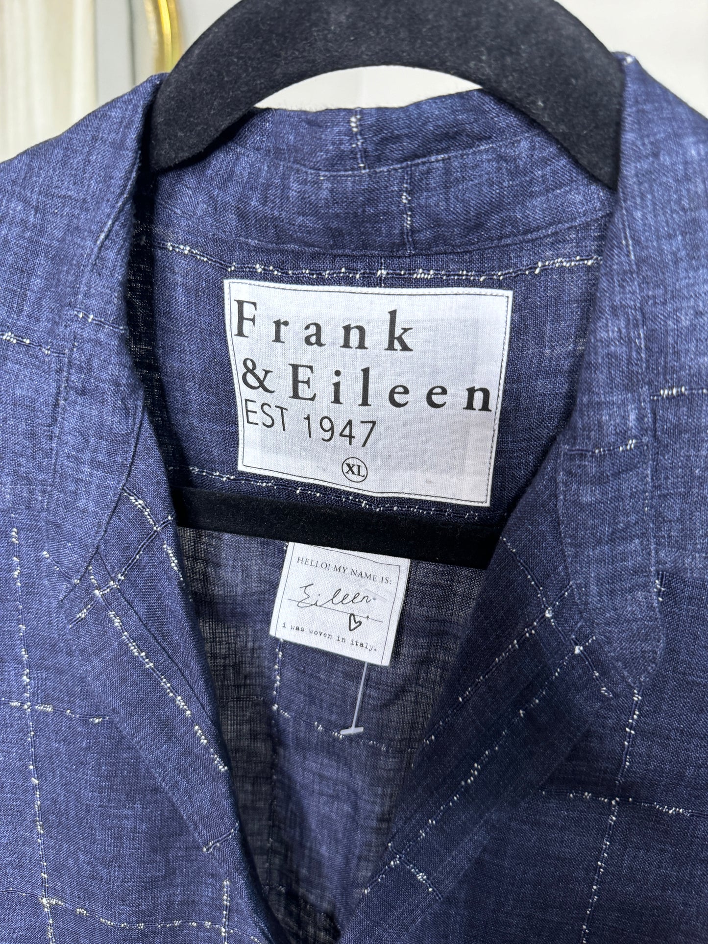 Frank & Eileen Eileen Button Down size XL
