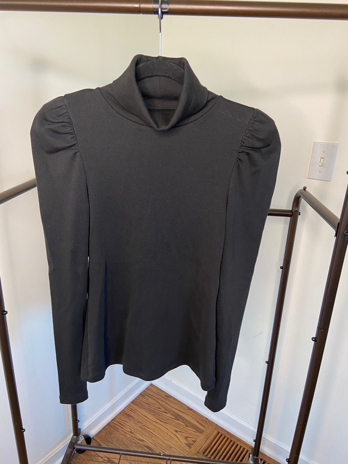 Veronica Beard Black Cedar Turtleneck Top size XS