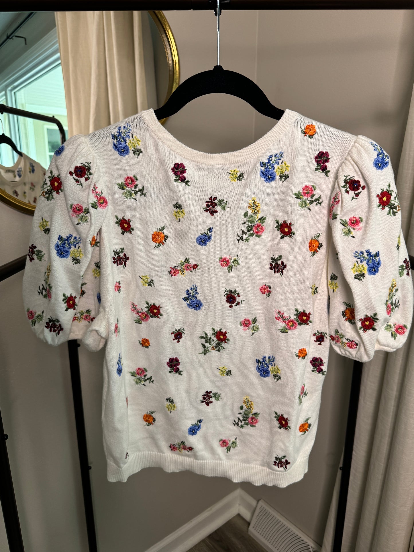 Alice and Olivia Risa Embroidered Puff Sleeve Sweater Top size S