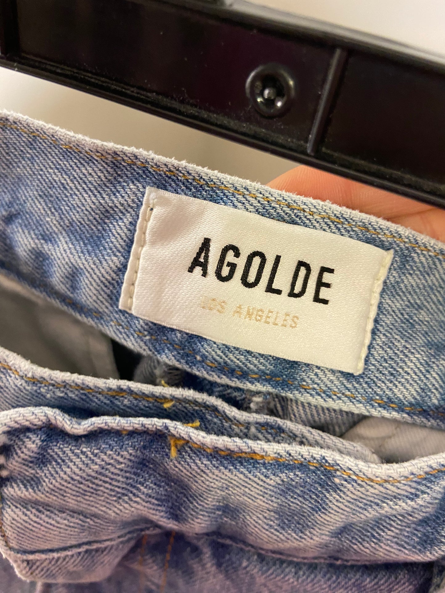 Agolde Becker Shorts in Rotate size 27