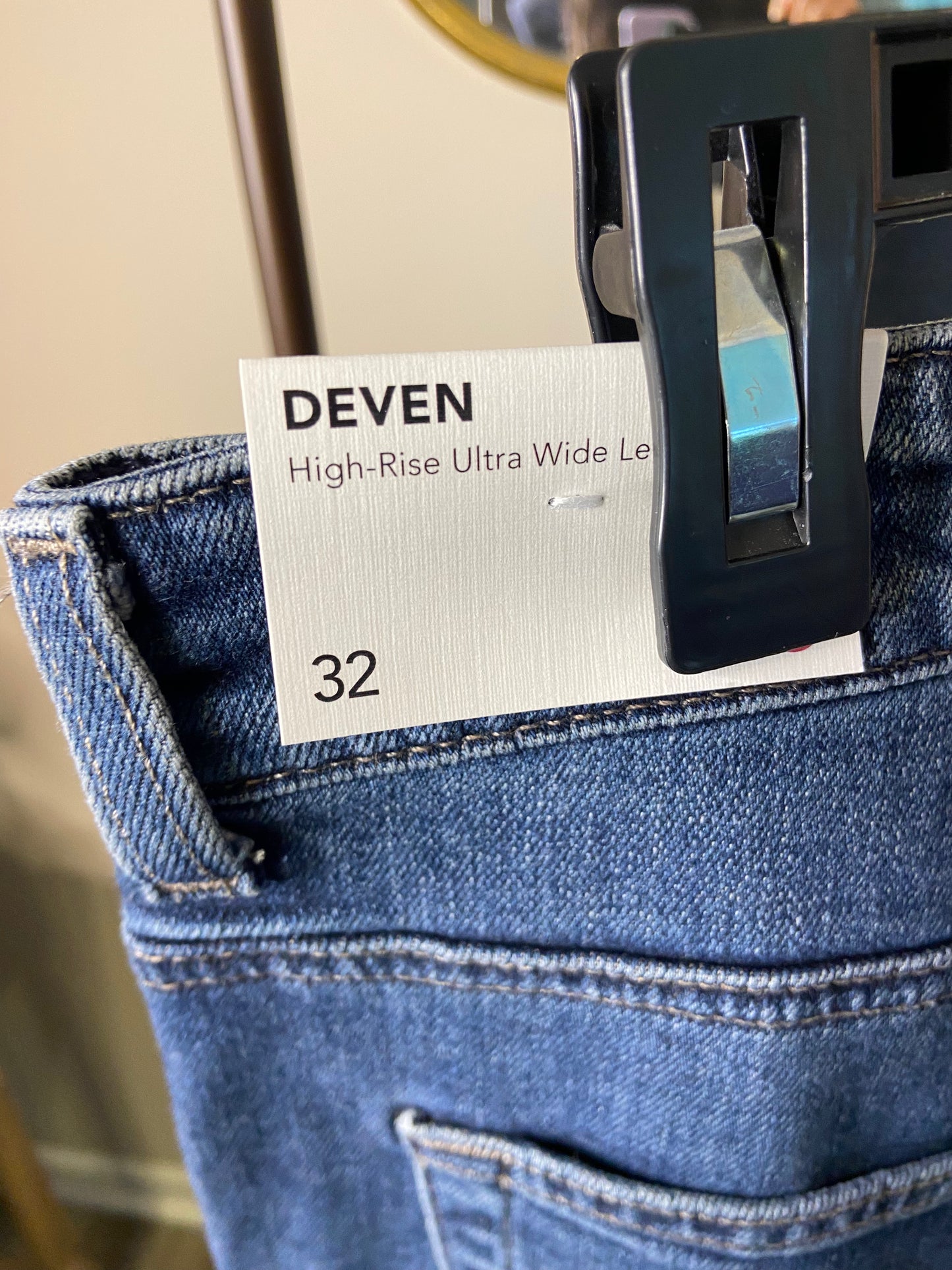 AG Deven High Rise Wide Leg Jeans size 32