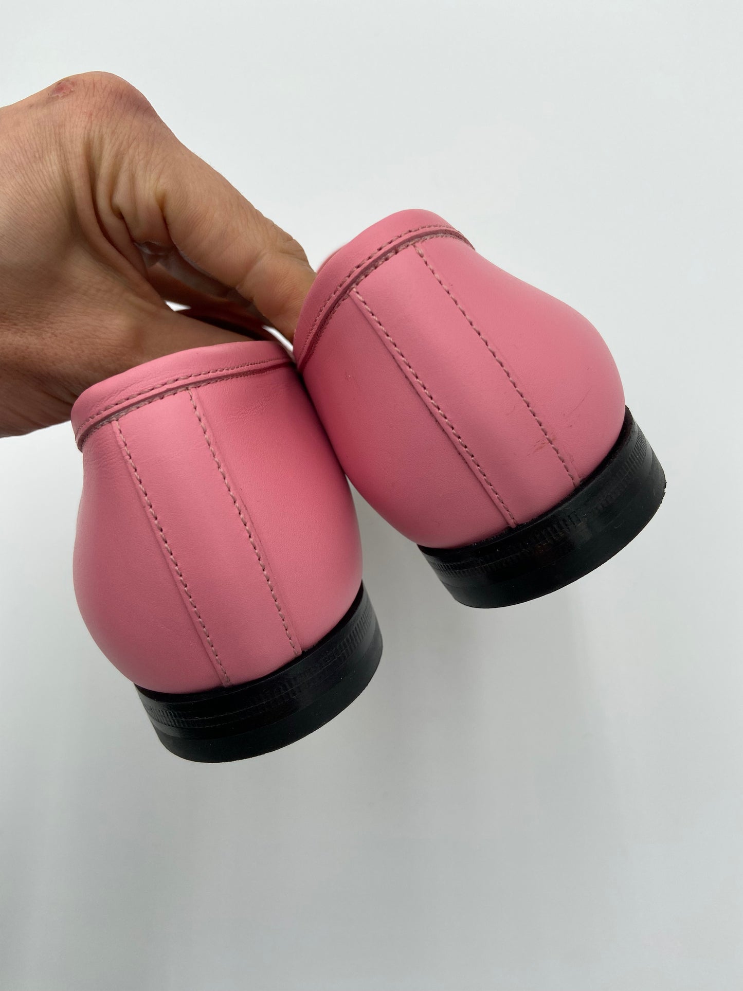 Gucci Jordaan Loafers Butterfly Pink size 37