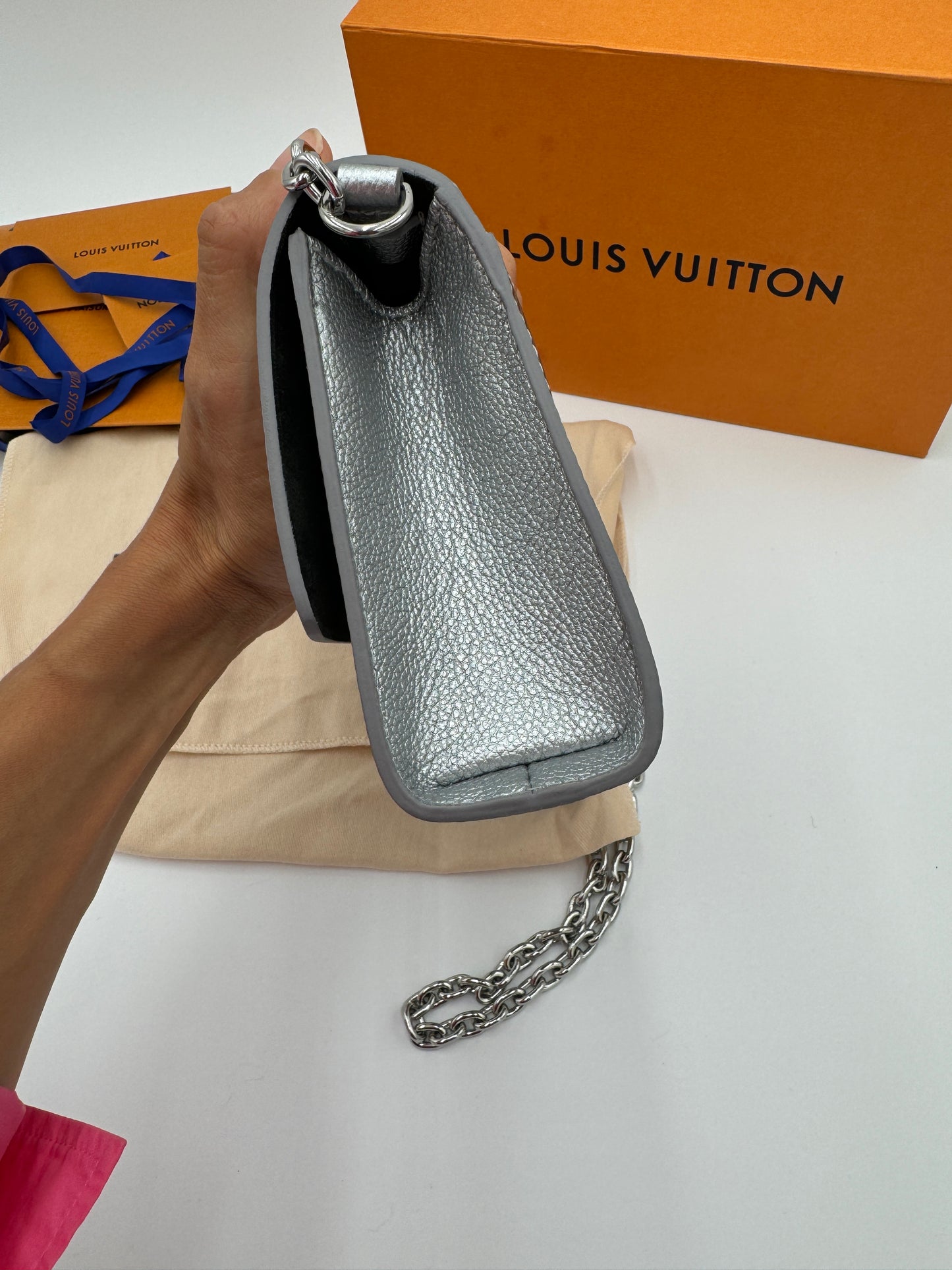 Louis Vuitton Pochette Louise Silver Epi Leather