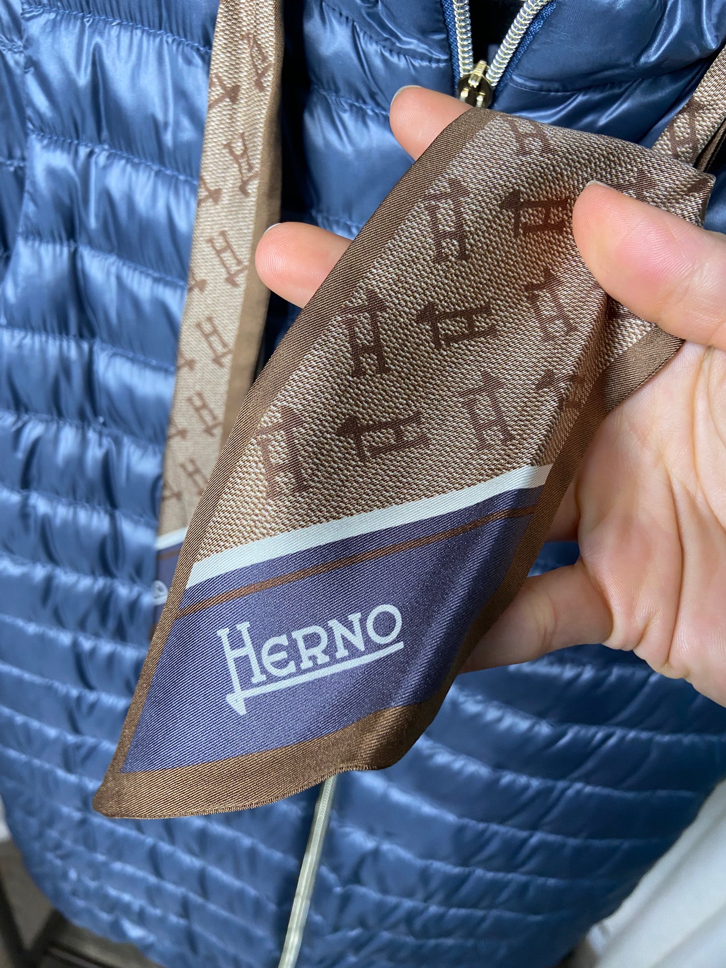 Herno Logo Scarf Long Vest size 42 - US 6