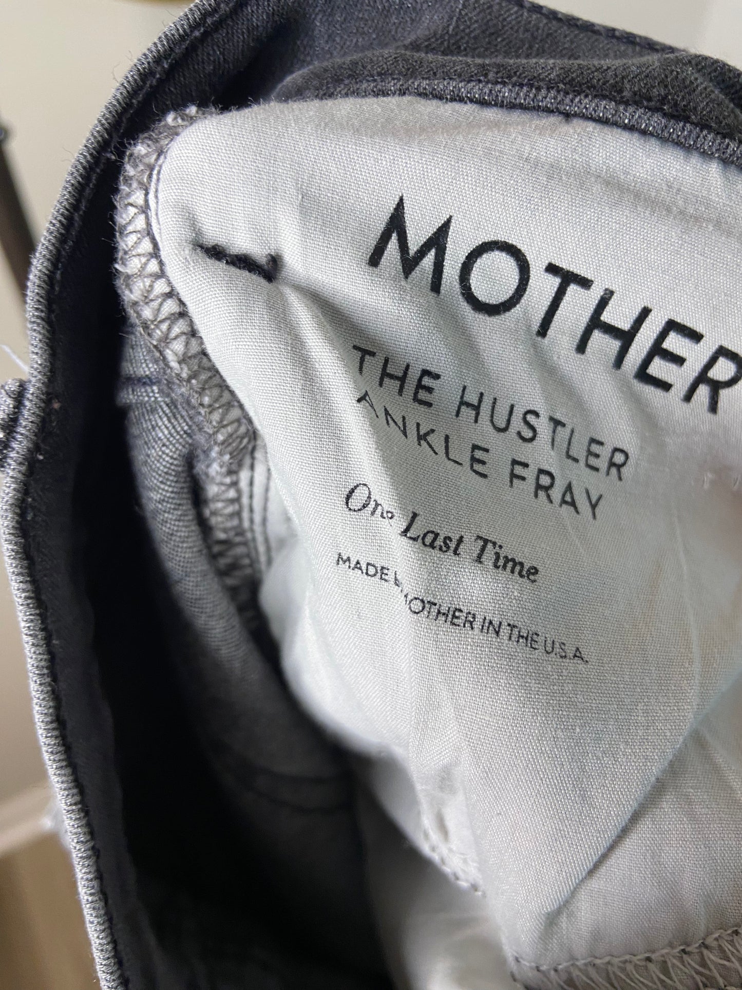 Mother The Hustler Ankle Fray Jeans size 28