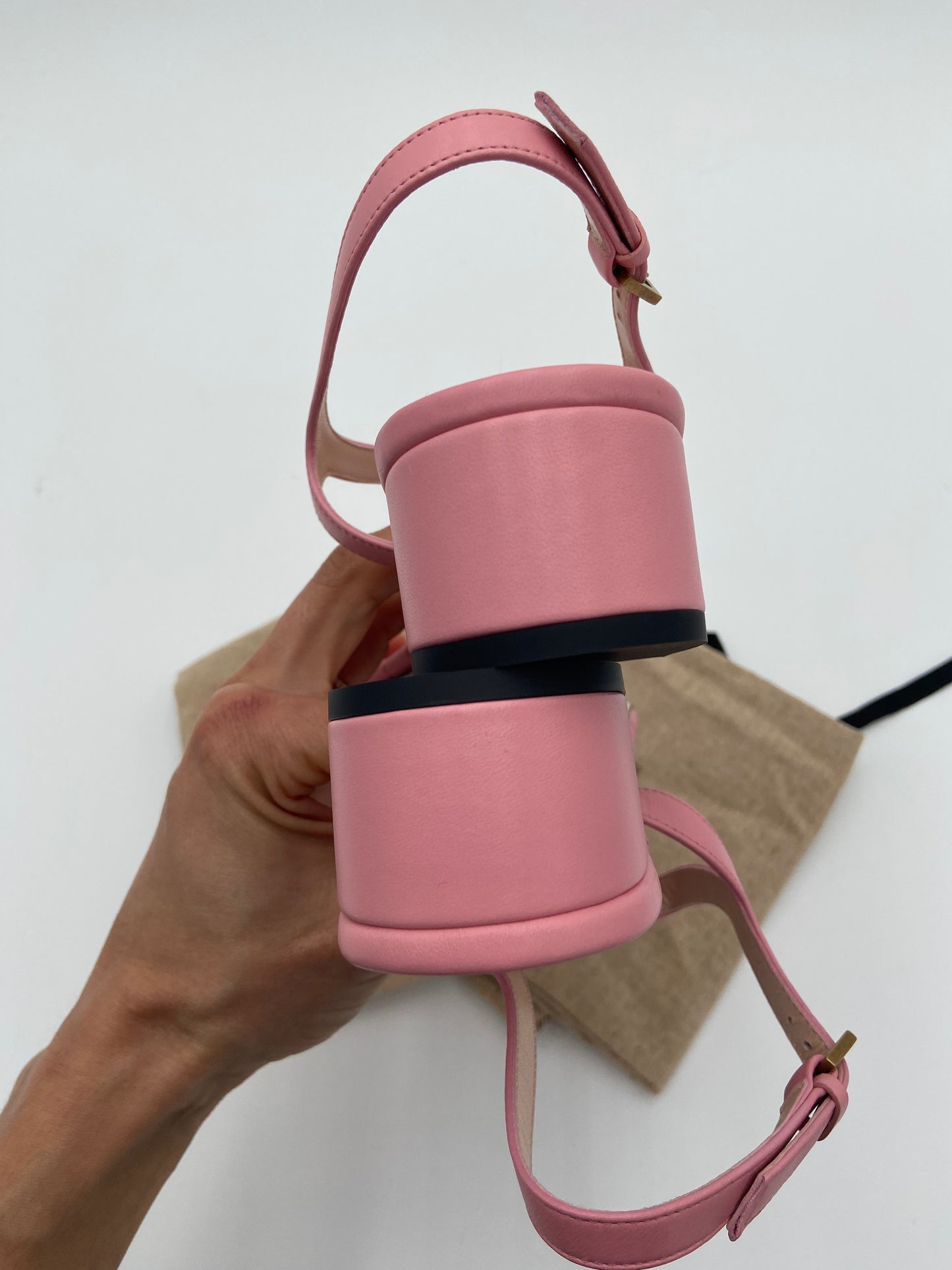 Gucci GG Marmont Pink Leather Thong Sandals size 39.5
