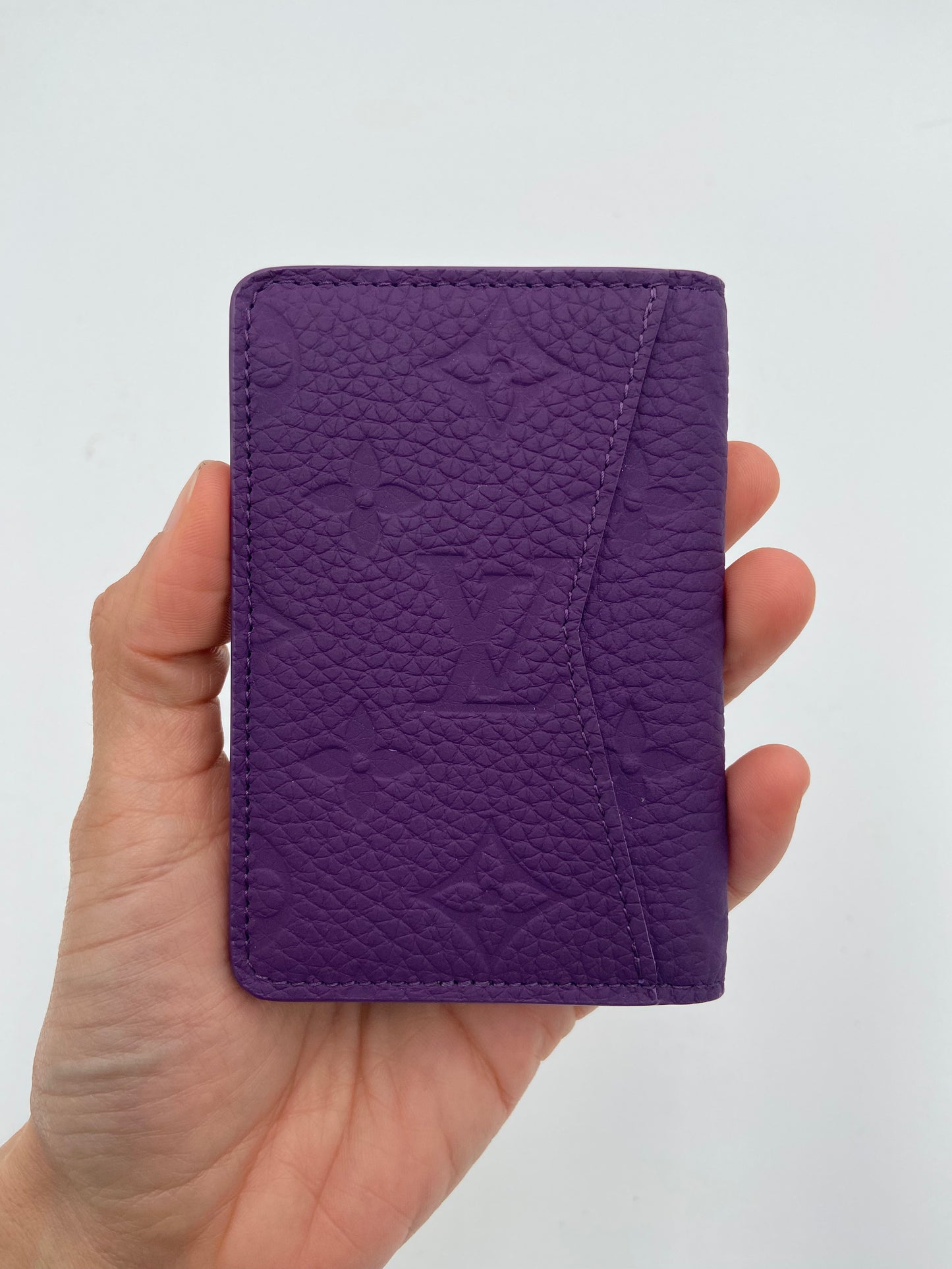 Louis Vuitton Taurillon Monogram Organizer de Poche M82882