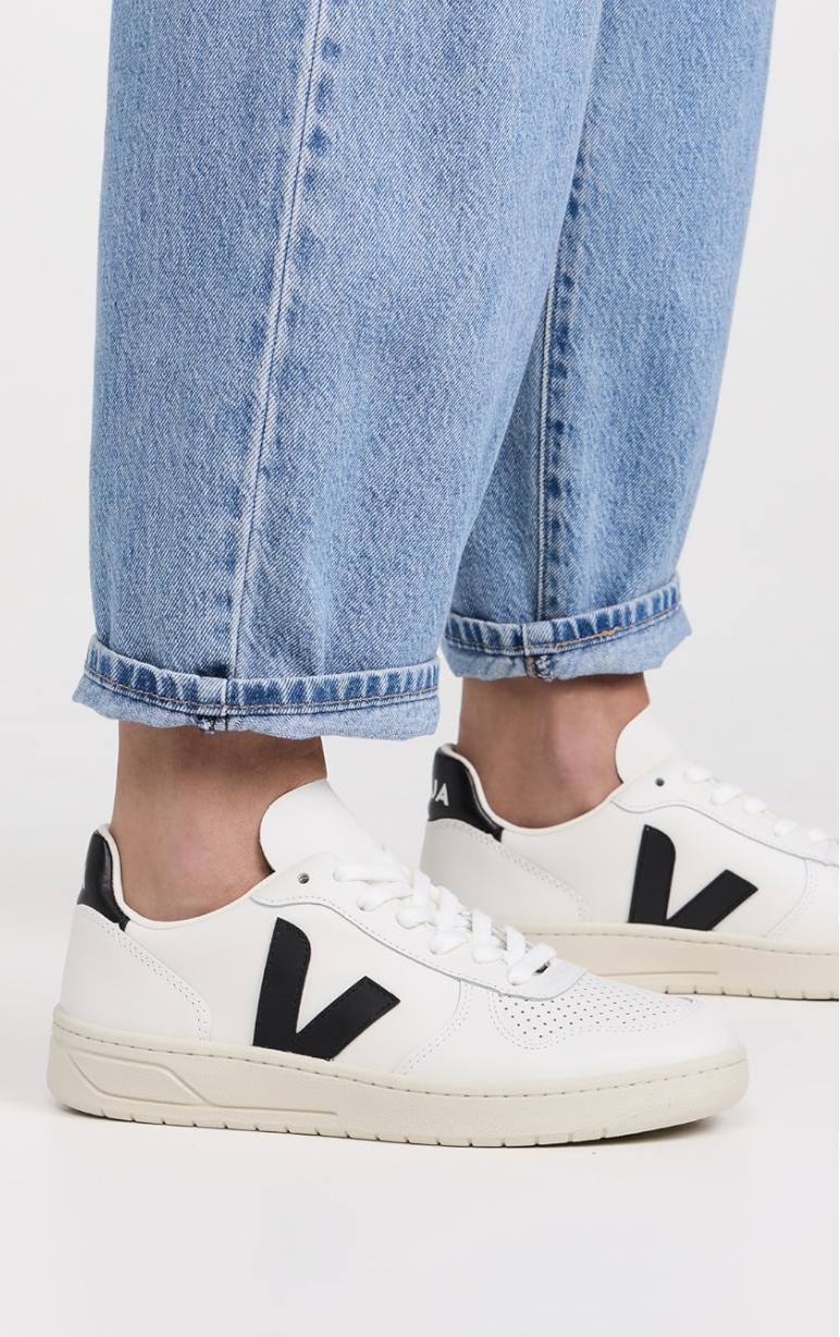 Veja V-10 Sneakers size 40