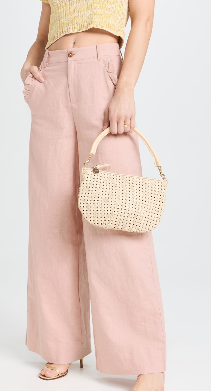 Clare V. Petit Moyen Messenger