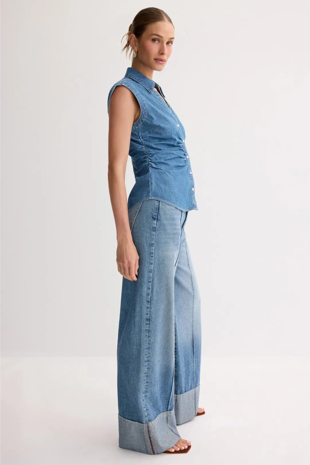 Veronica Beard Sera Denim Top in Serendipity size 6