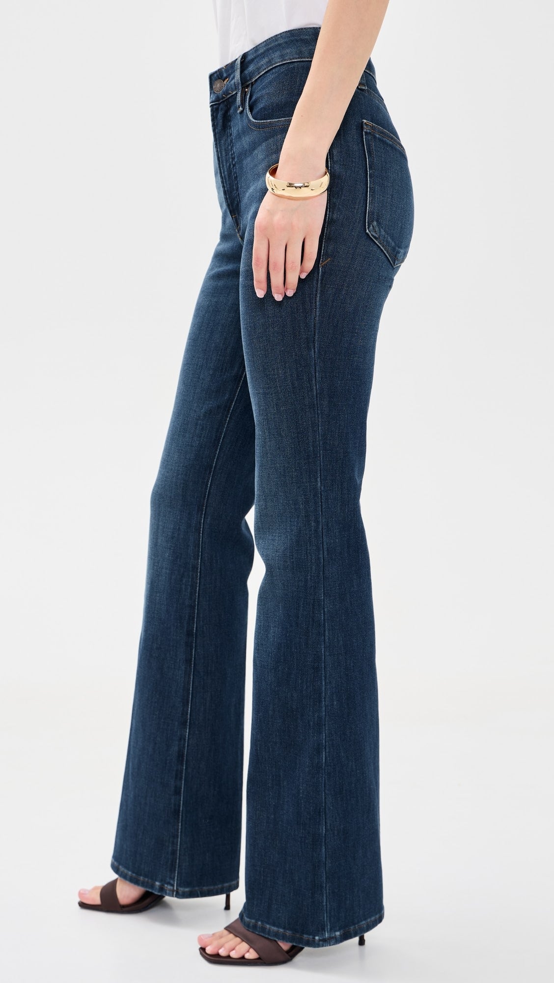Good American Good Classic Bootcut Jeans in Indigo Wash size 8/29