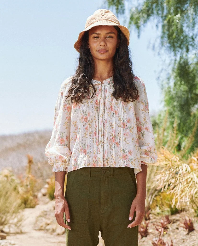 The Great The Valley Top Pink Sweet Pea Floral size L