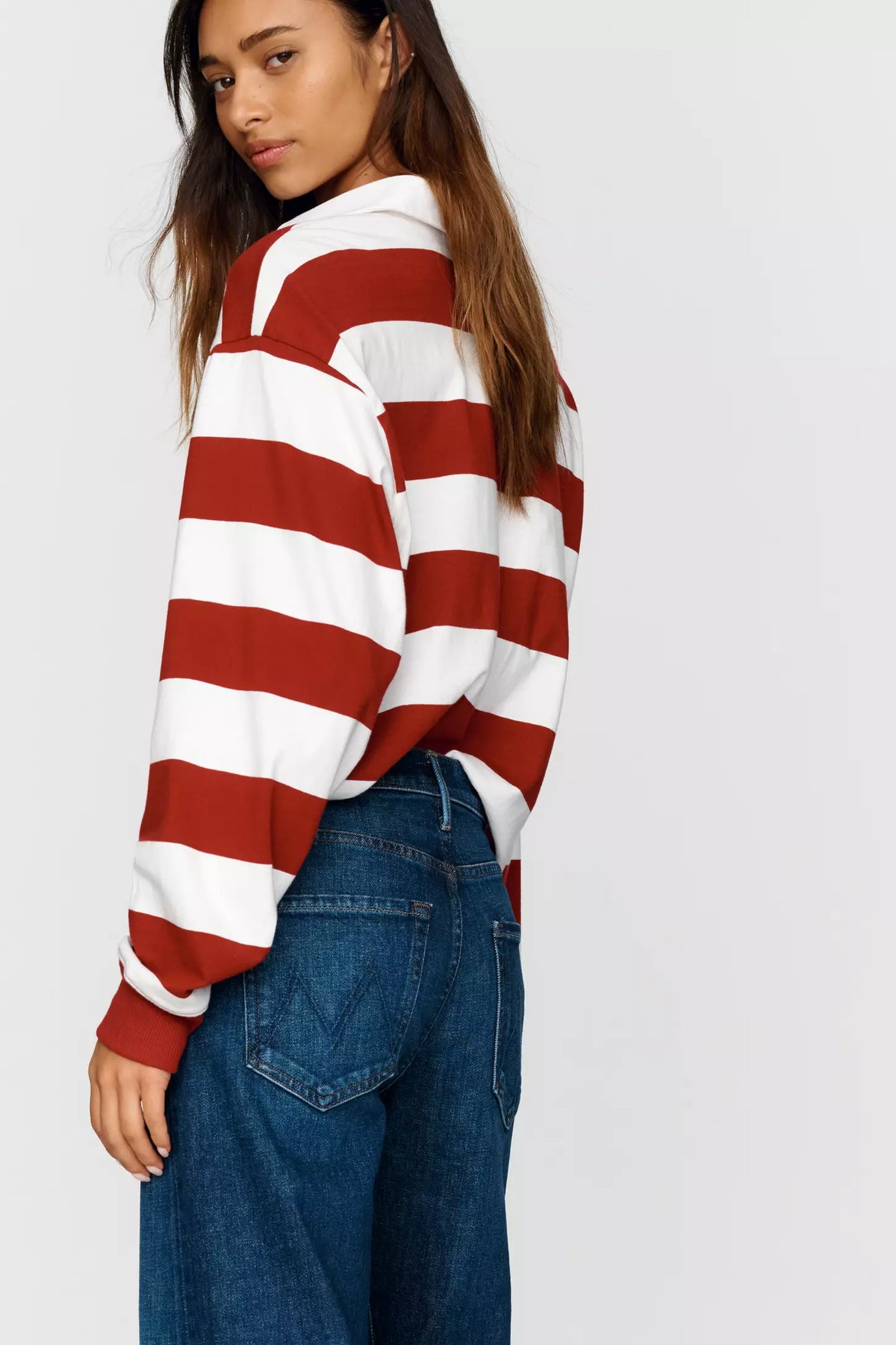Mother The Mid Rise Lasso Sneak Jeans in That Belongs in a Museum Wash size 27
