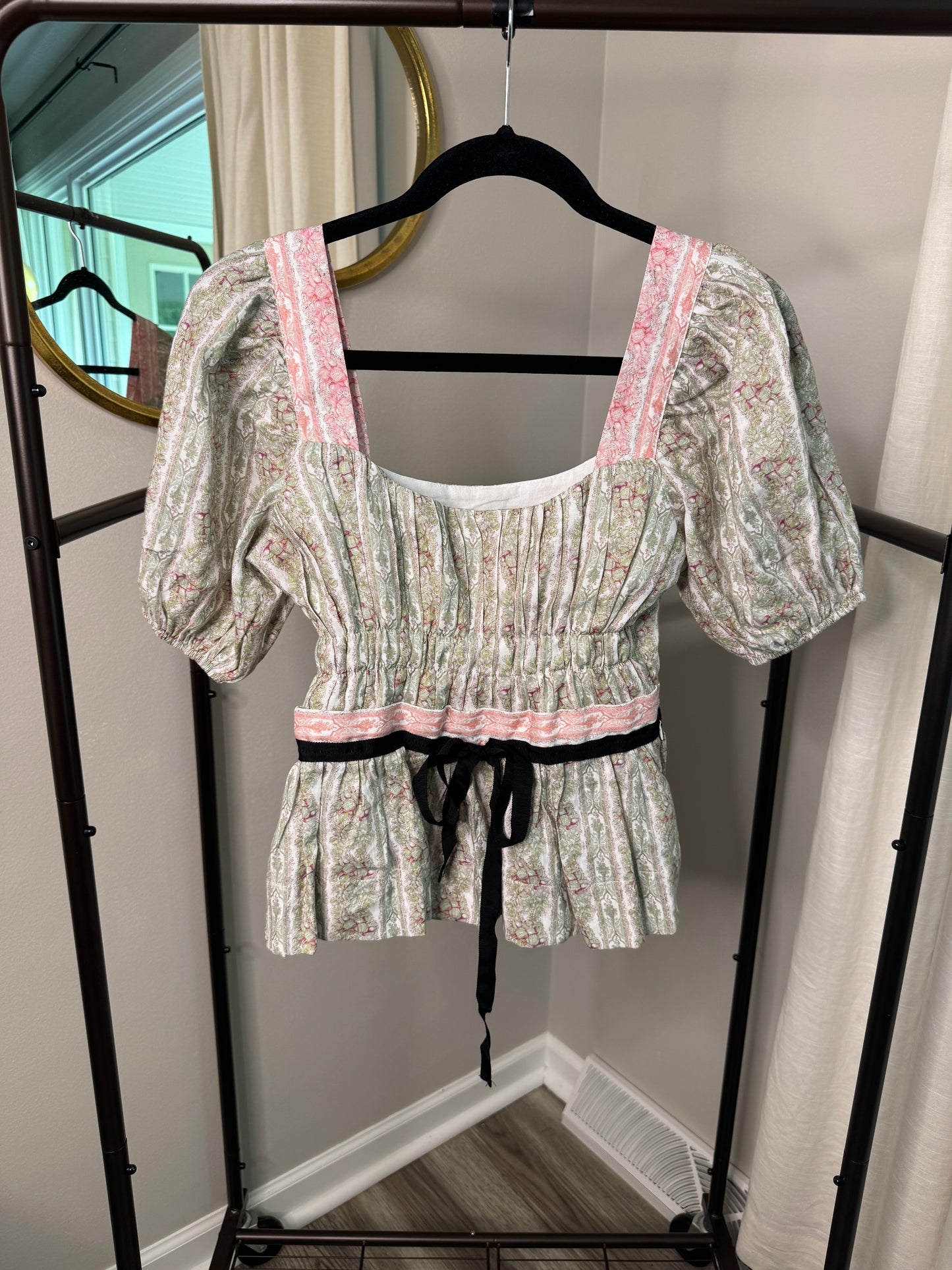 Lug Von Siga Monica Top size 38 (US 6)