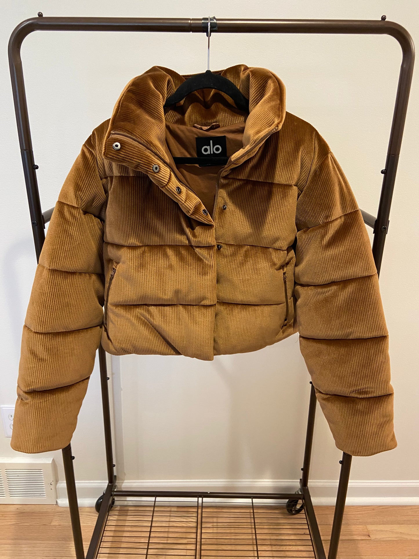 Alo Ribbed Velour Gold Rush Puffer Jacket size M