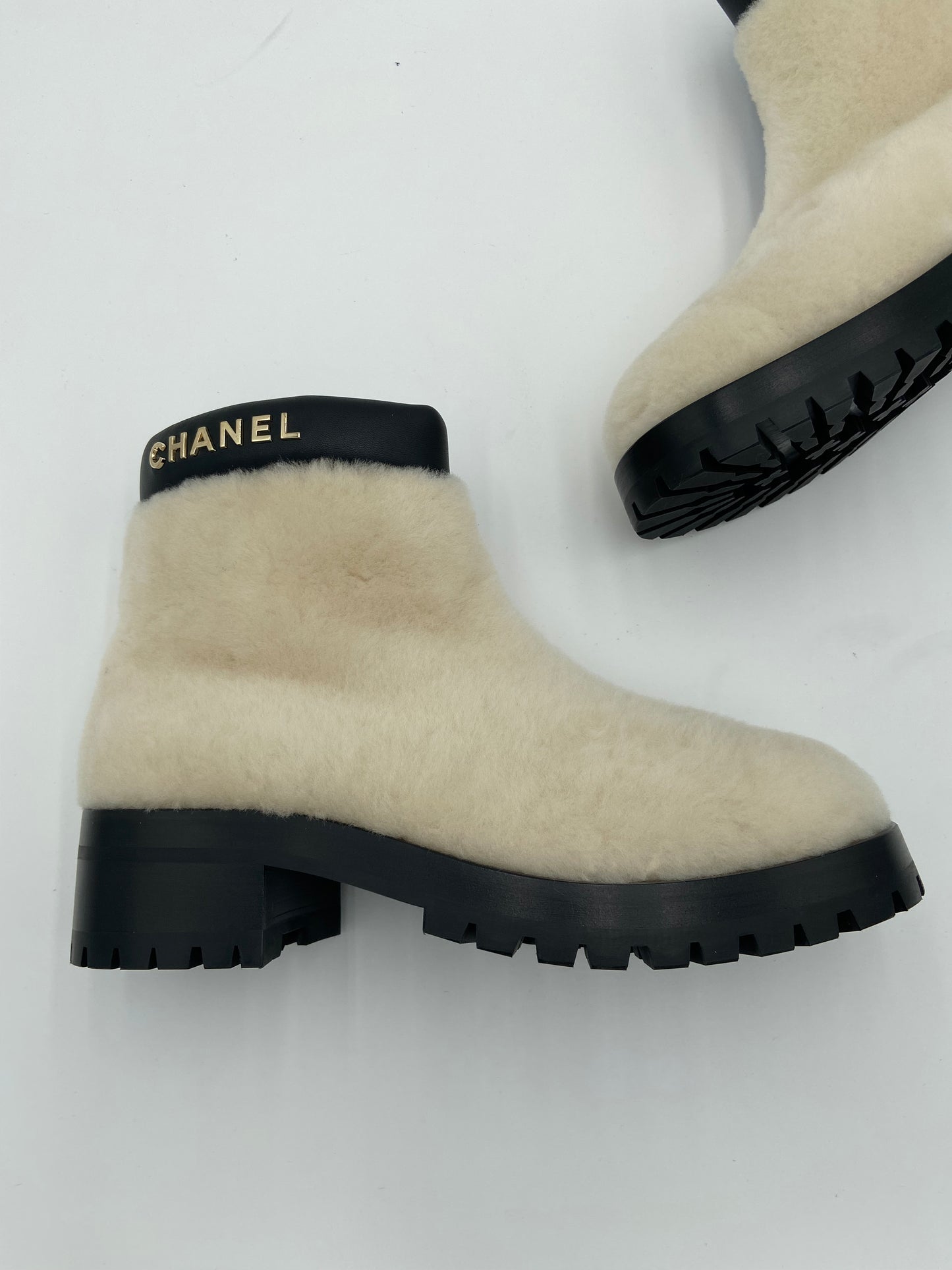 Chanel Shearling Lambskin Ivory Metal Logo Ankle Boots size 41