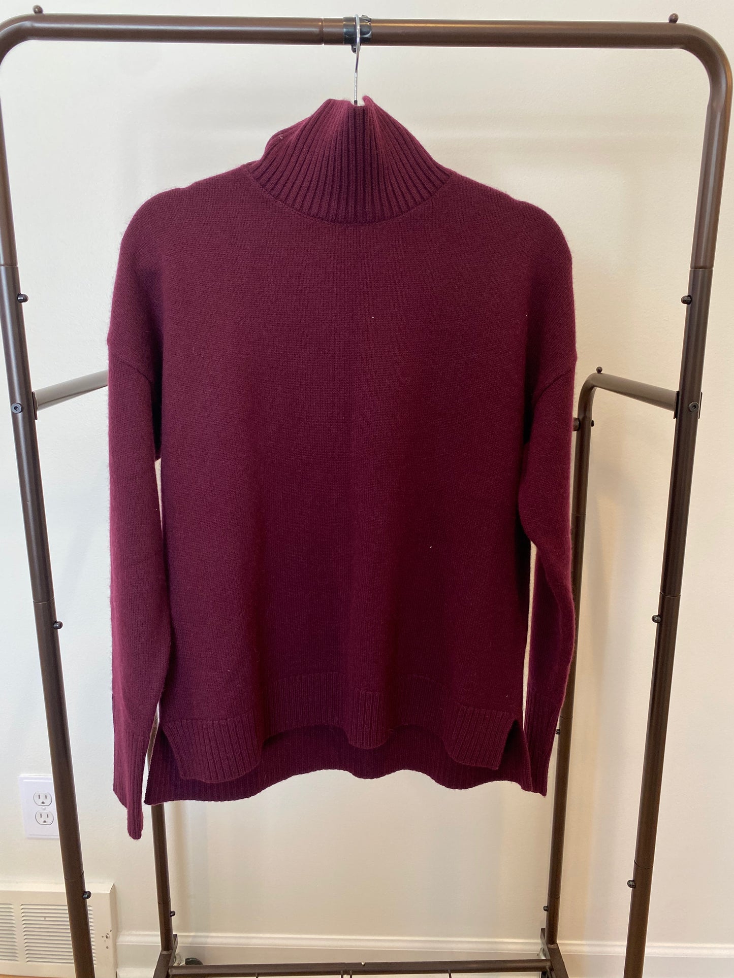 J. McLaughlin Dina Cashmere Turtleneck Sweater size M