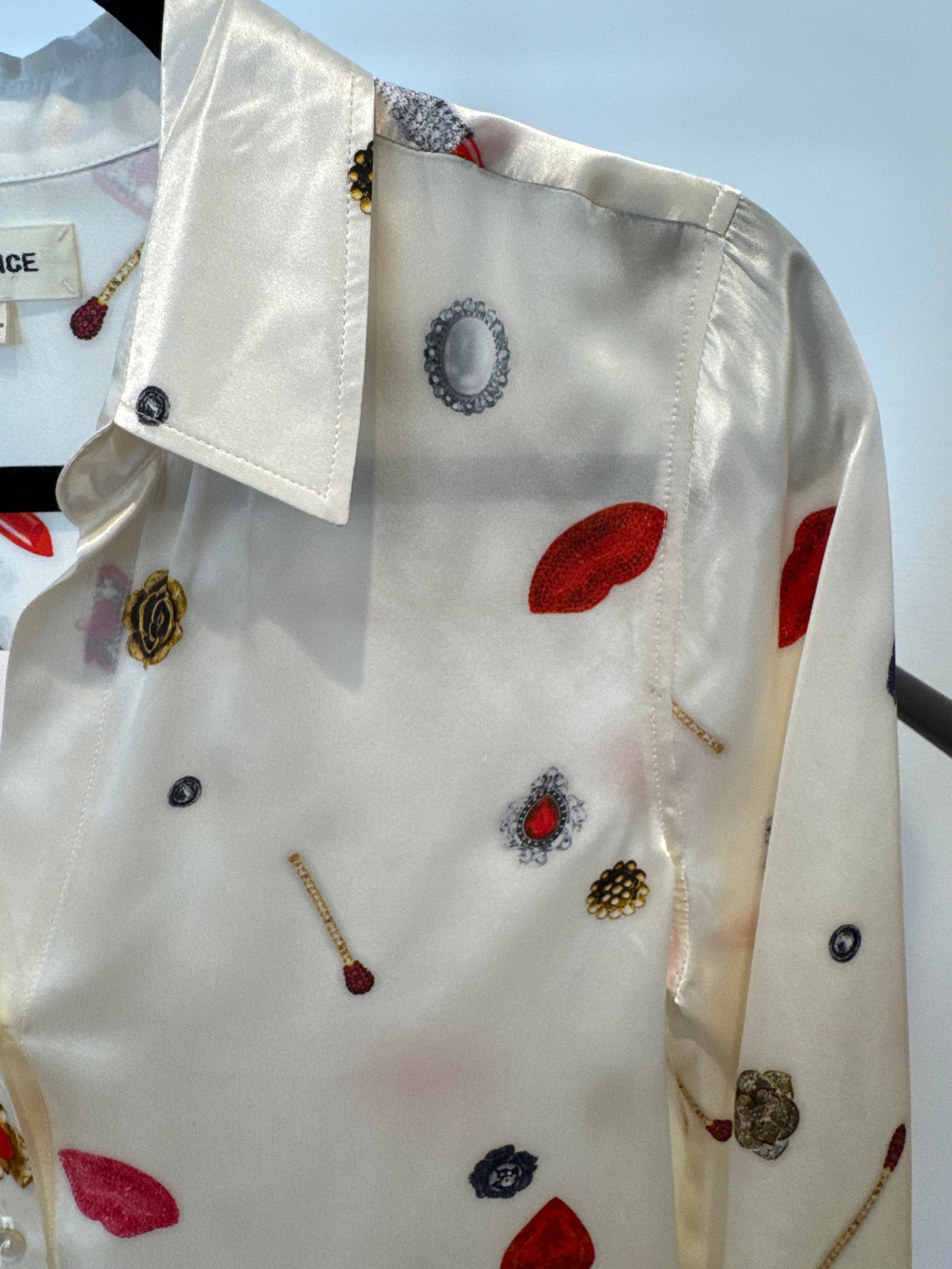 L'Agence Tyler Silk Champagne Heart Jewel Blouse size XS