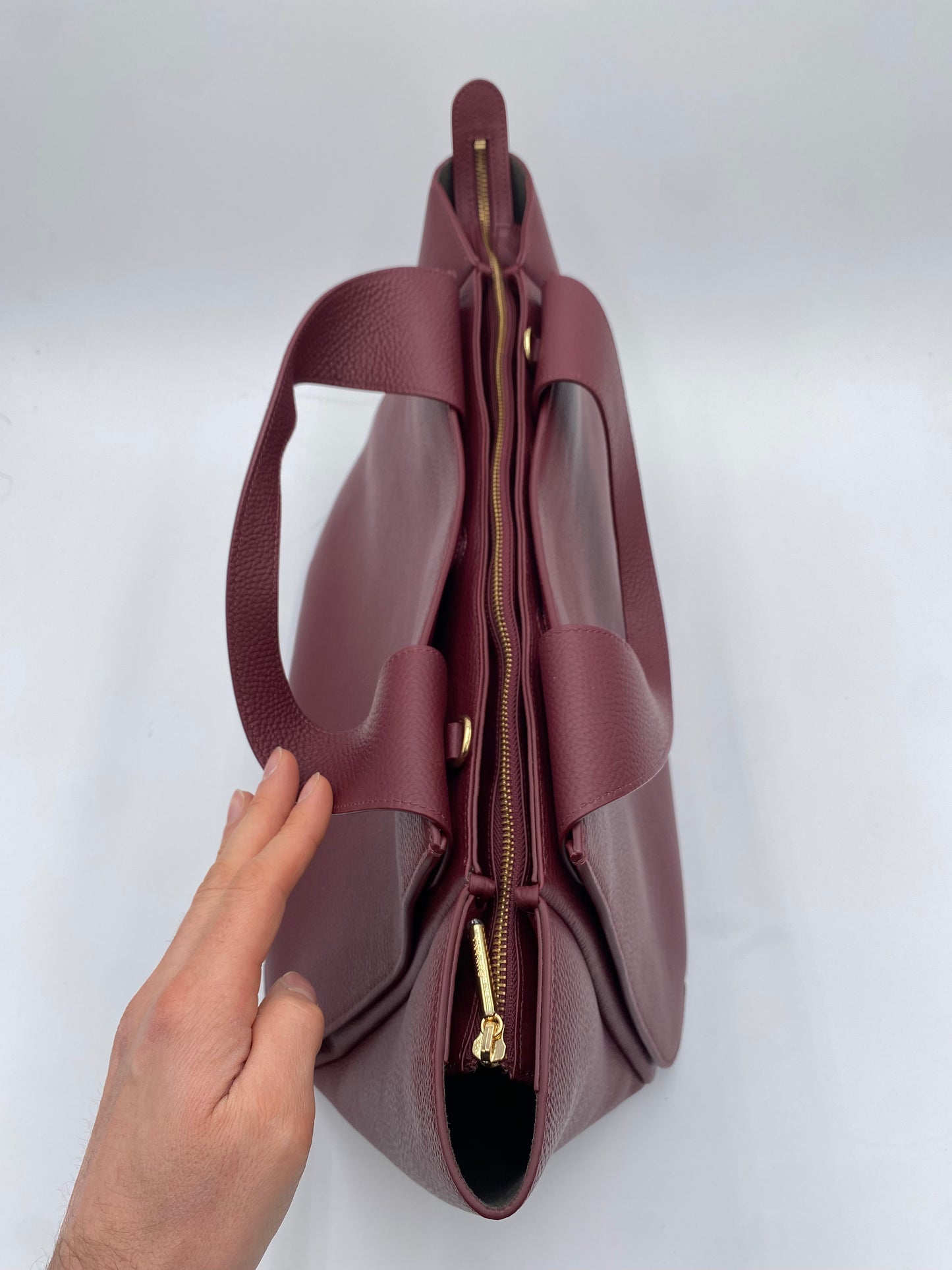 Cuyana Mila Satchel in Burgundy