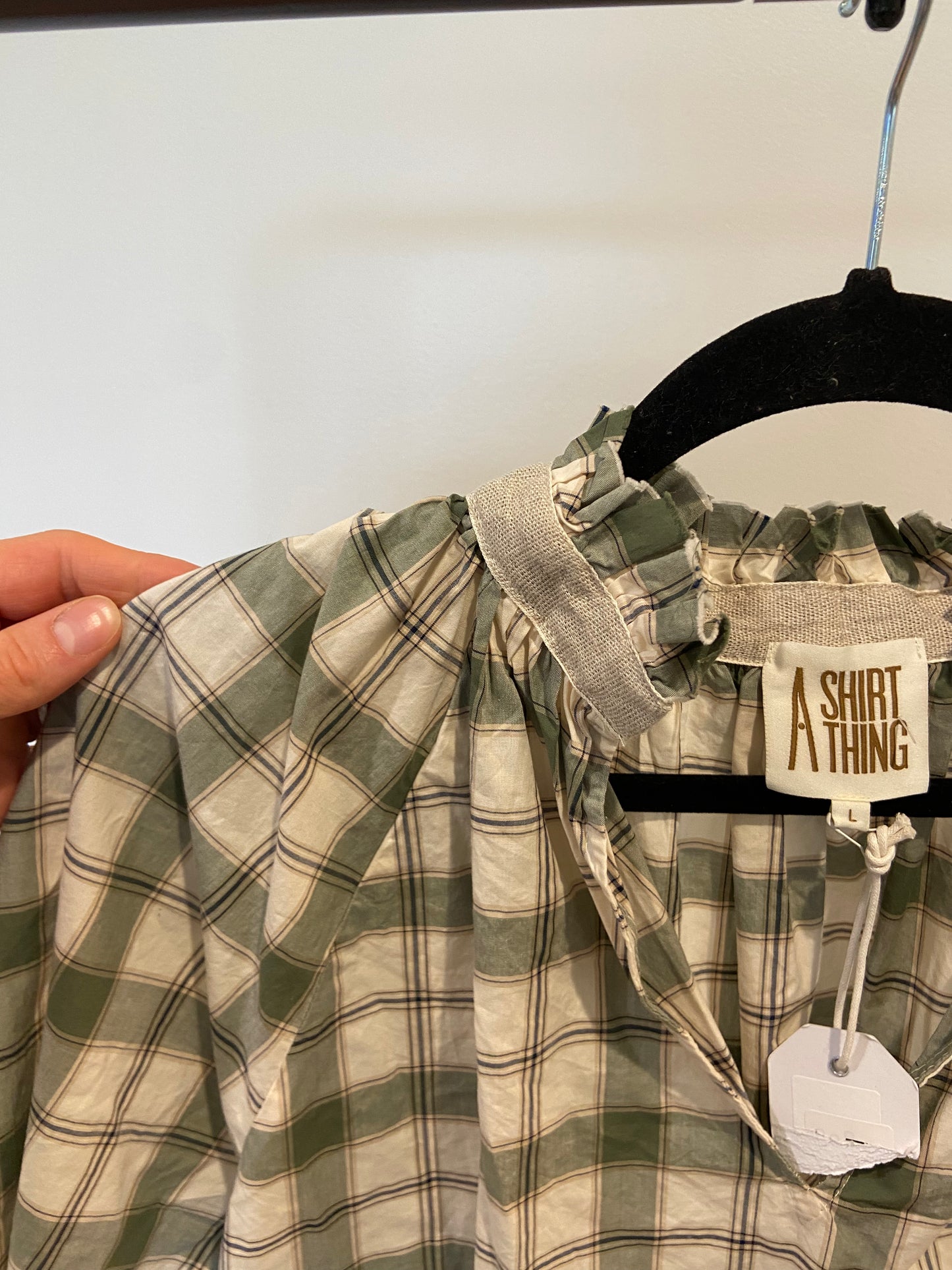A Shirt Thing Margot Short Sleeve Blouse size L