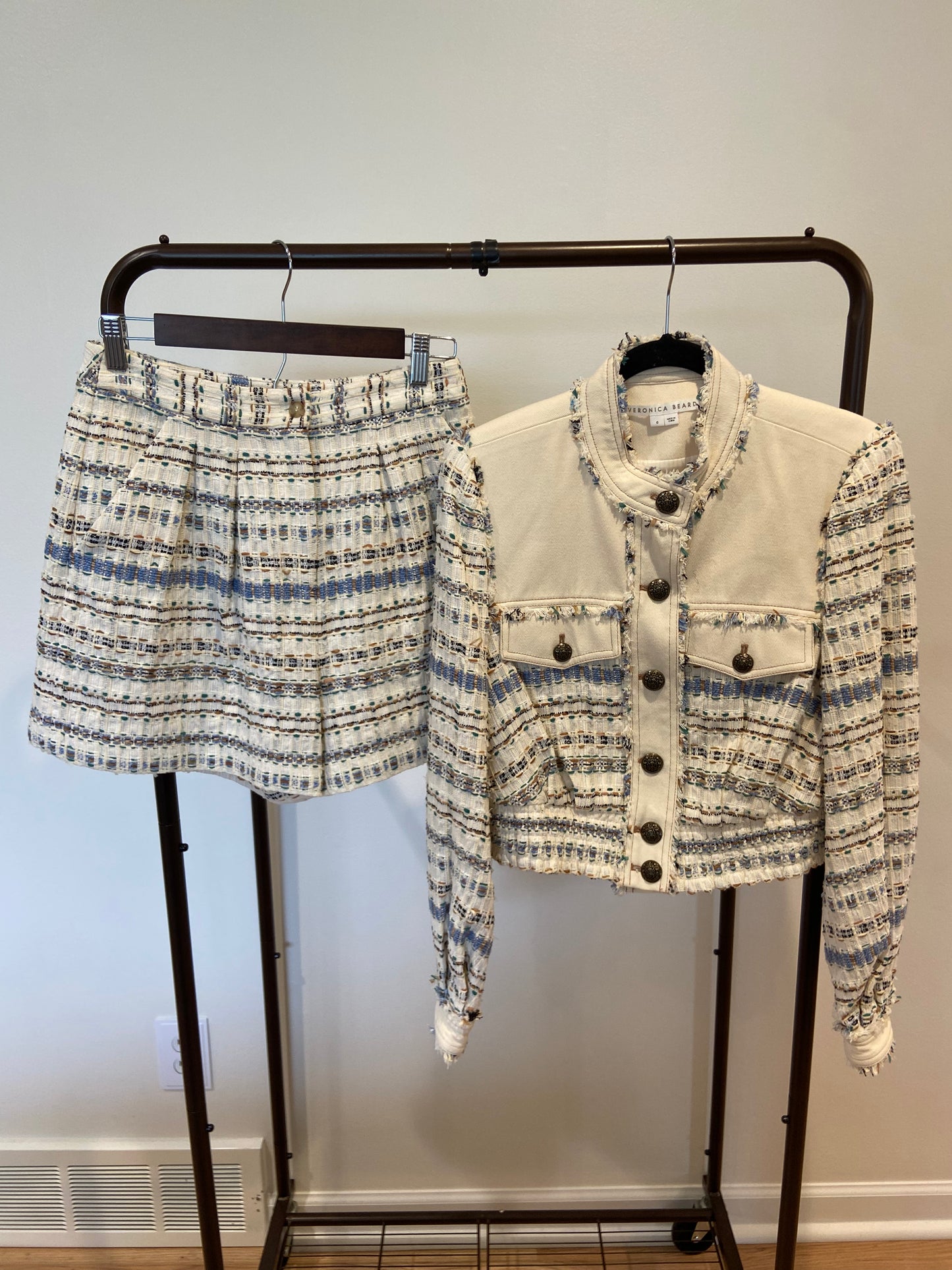 Veronica Beard Darren Tweed Jacket and Shorts in cream size S