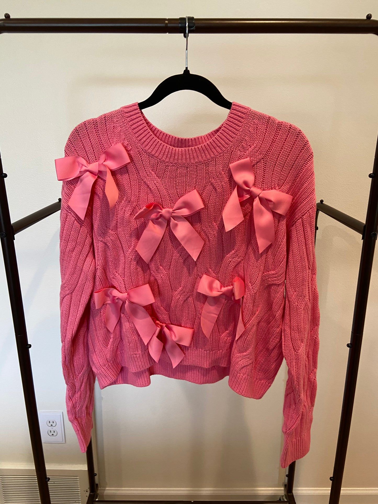 Alice + Olivia Beau Bow-Embellished Cable-Knit Sweater size L