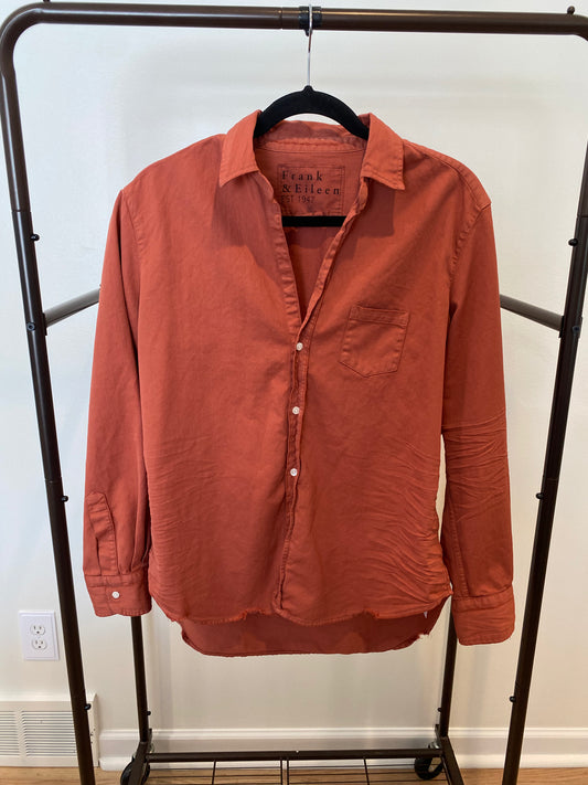 Frank & Eileen Barry Italian Denim Button Up in Rust size M