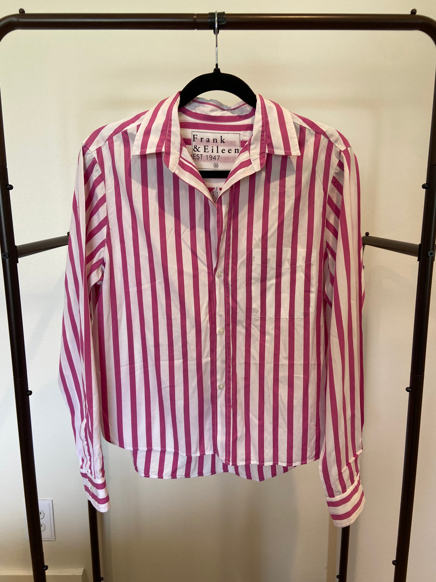 Frank and Eileen Silvio Pink Stripe Button-up size M