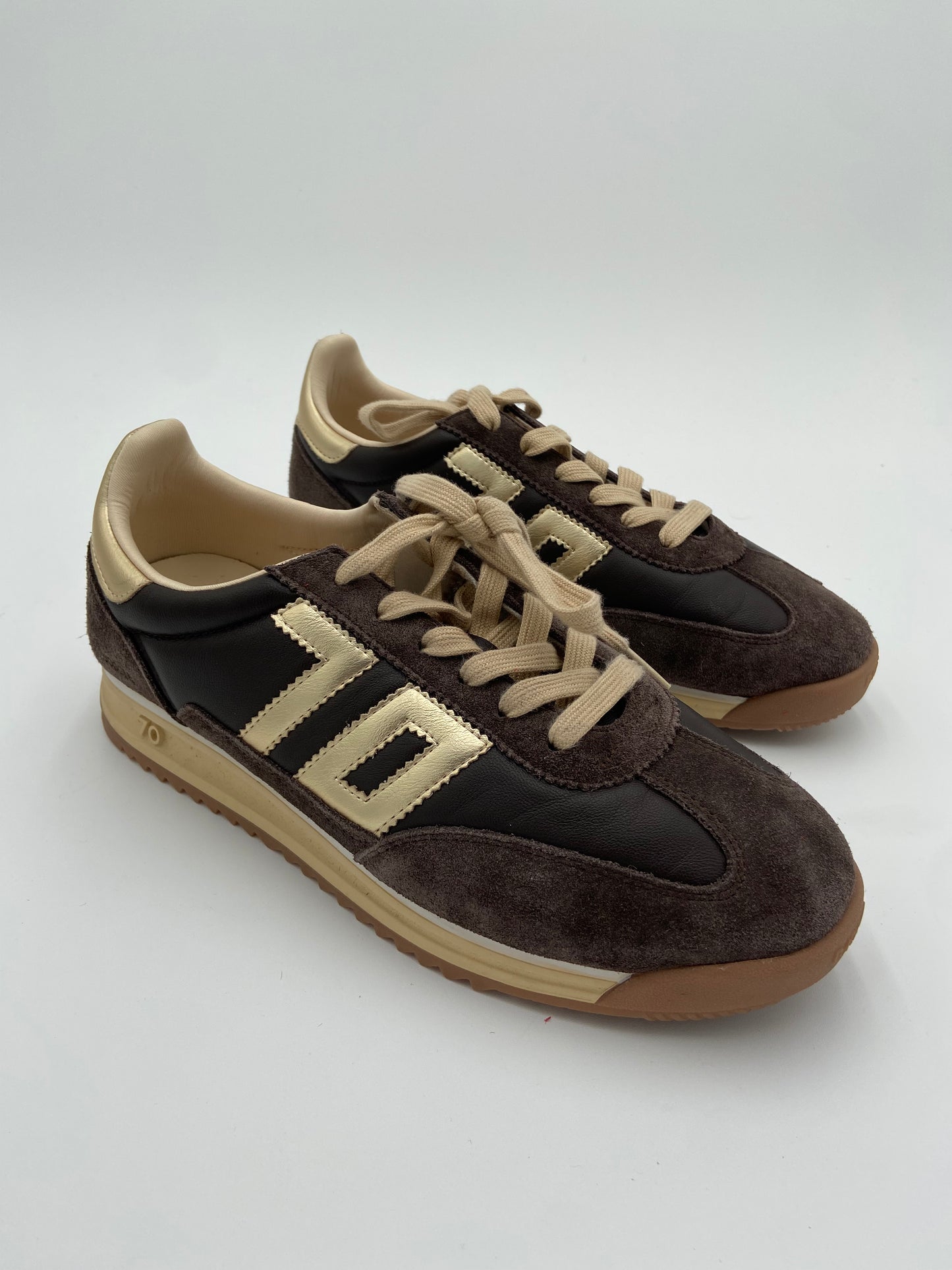 Back70 Jogger N in Coffee Gold Sneakers size 39