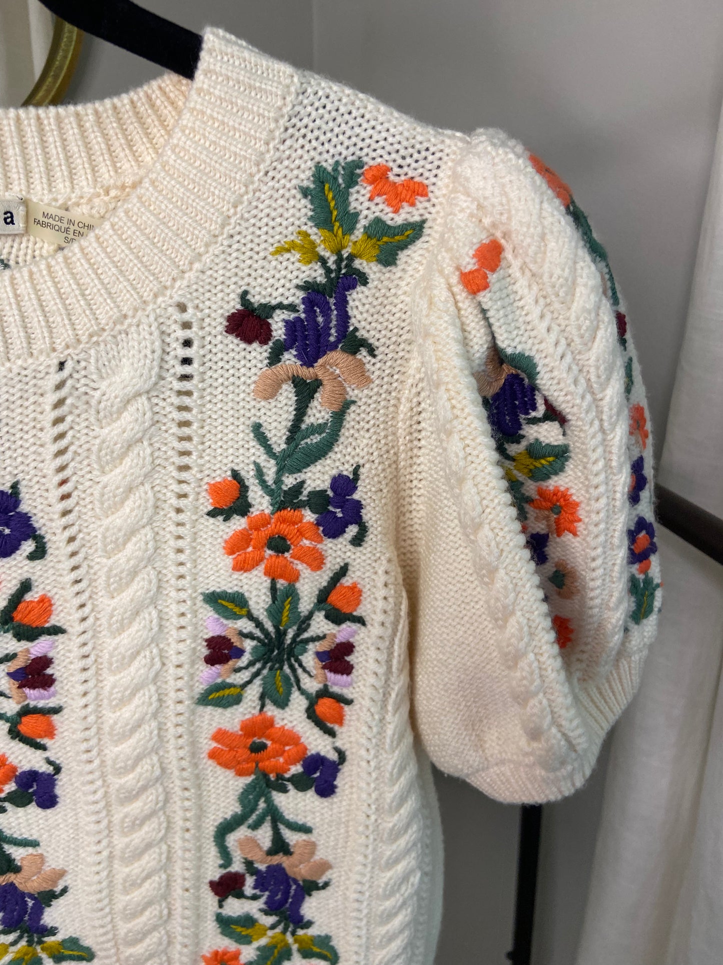 Alice and Olivia Daren Puff Sleeve Sweater size S