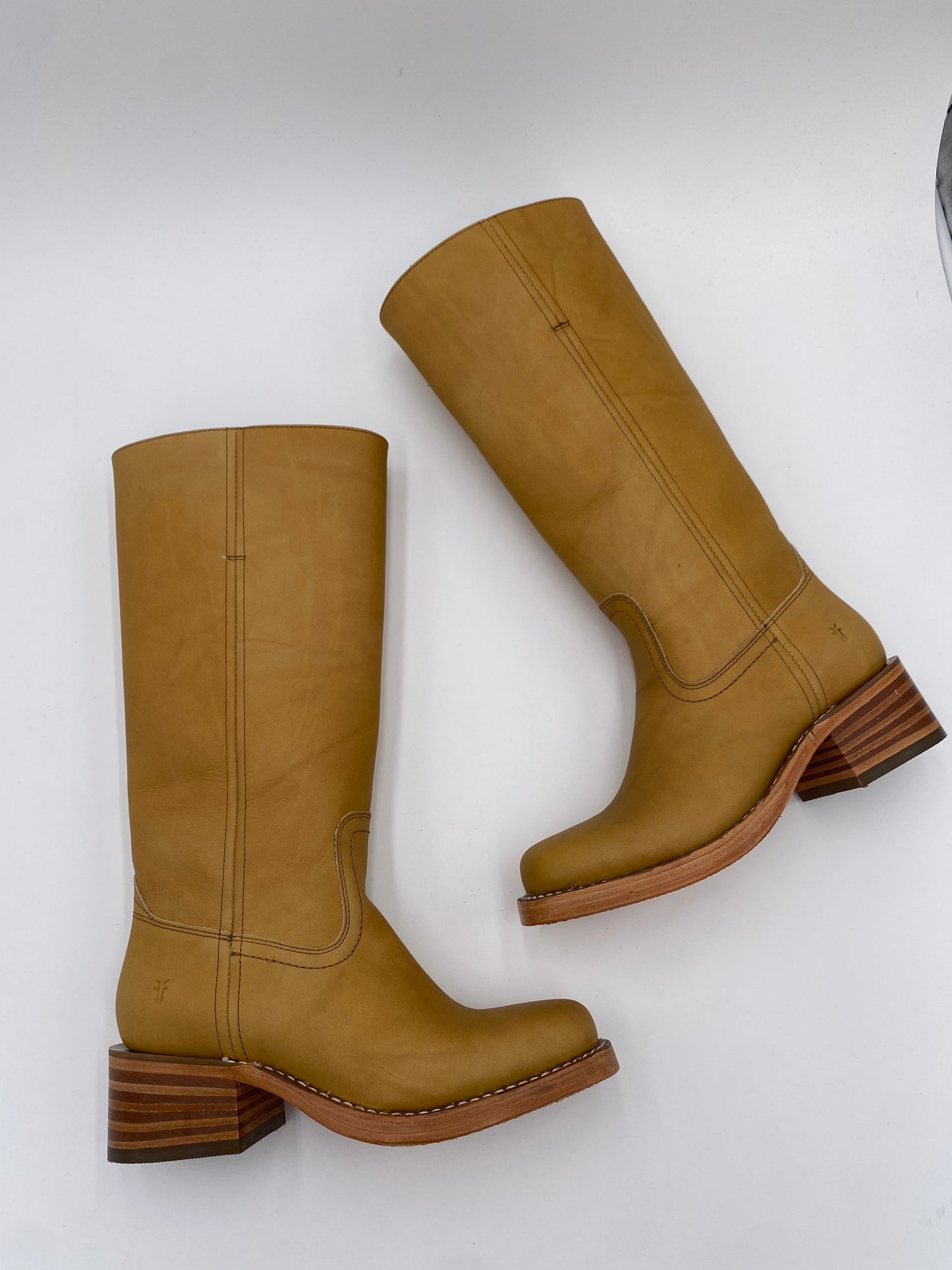 Frye Campus 14L Banana Boots size 6